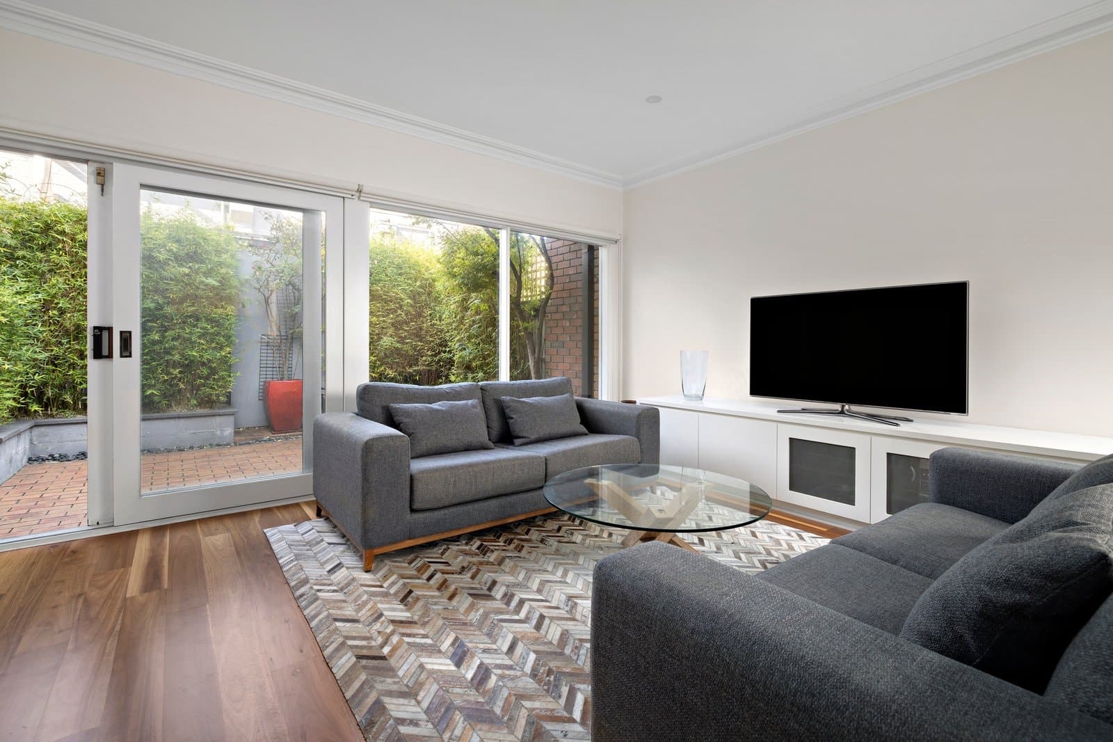 38 Garton Street, Port Melbourne - Thumbnail 2