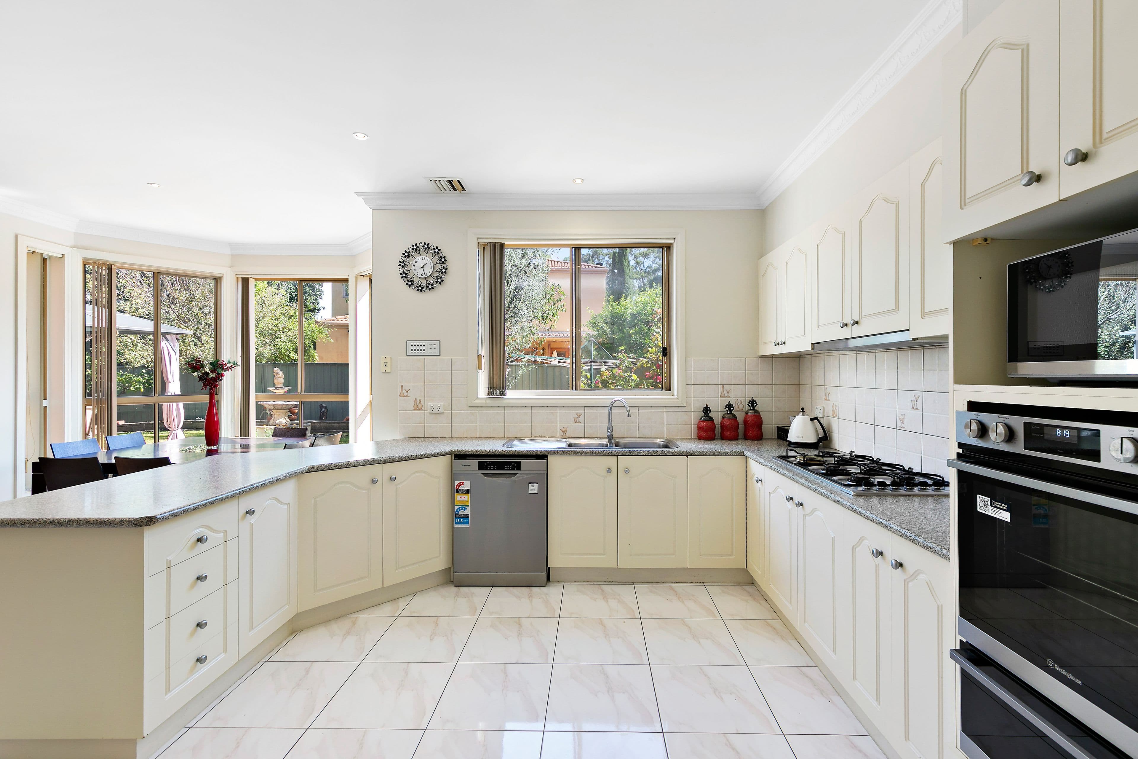 15 Cardinal Road, Oak Park VIC 3046, Oak Park - Thumbnail 2