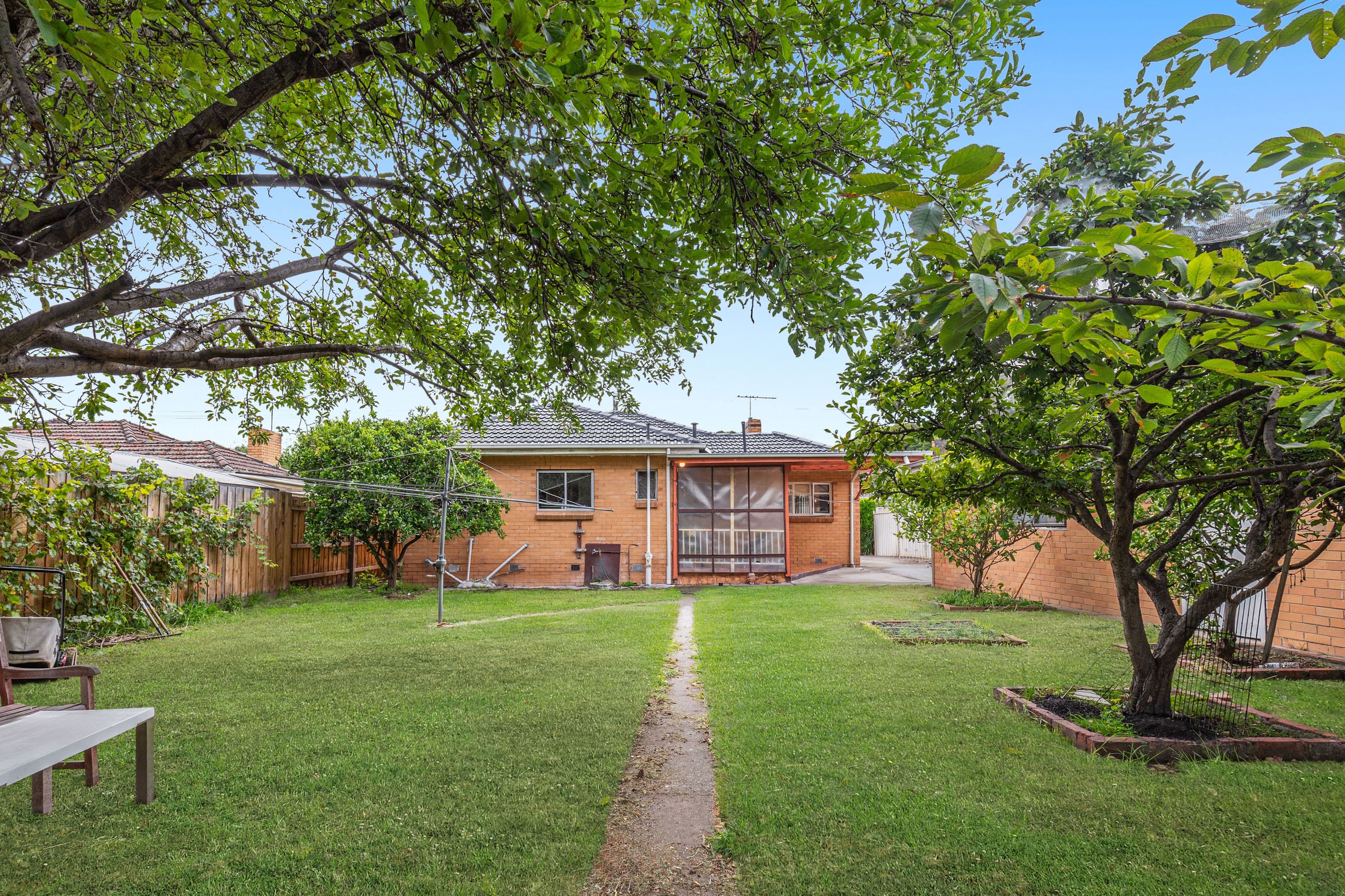 93 Broadhurst Avenue, Reservoir VIC 3073, Reservoir - Thumbnail 8