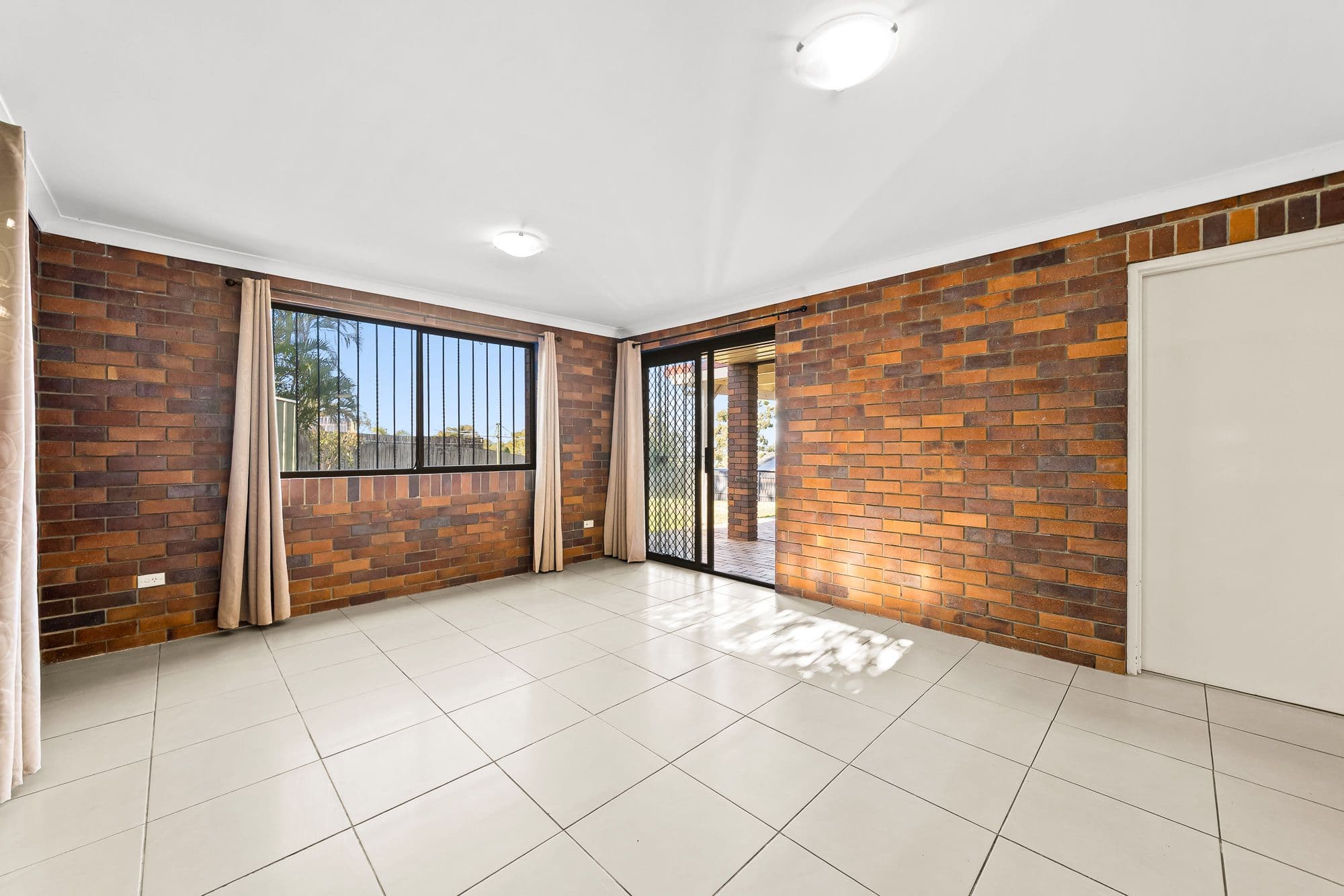 85 Dennis Road, Springwood QLD 4127, Springwood - Thumbnail 6