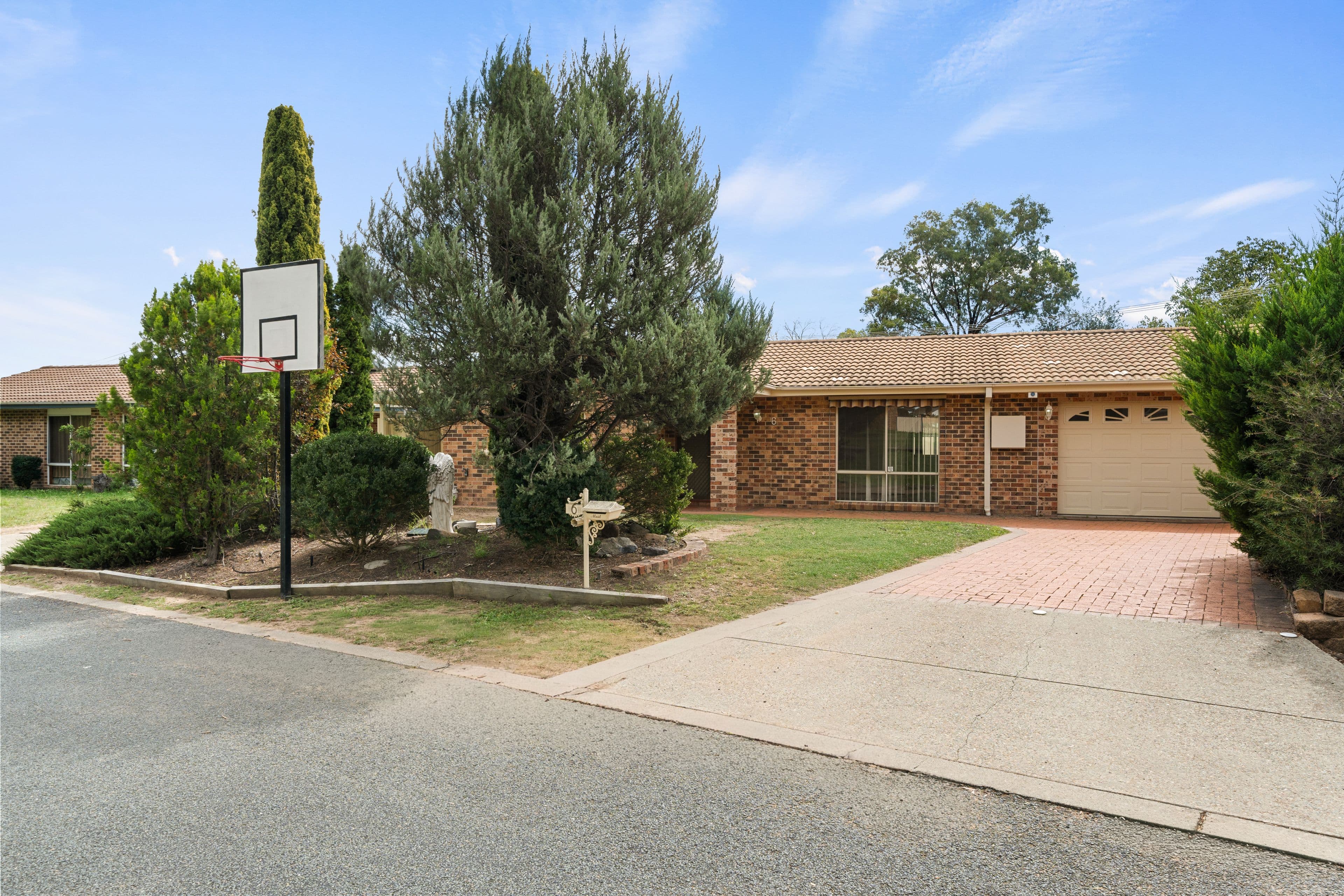 6 Kerkeri Close, Isabella Plains ACT 2905, Isabella Plains - Thumbnail 2