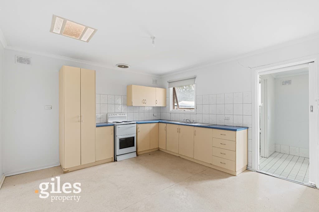 85 Donnington Road, Elizabeth North, SA, 5113, Elizabeth North - Thumbnail 3