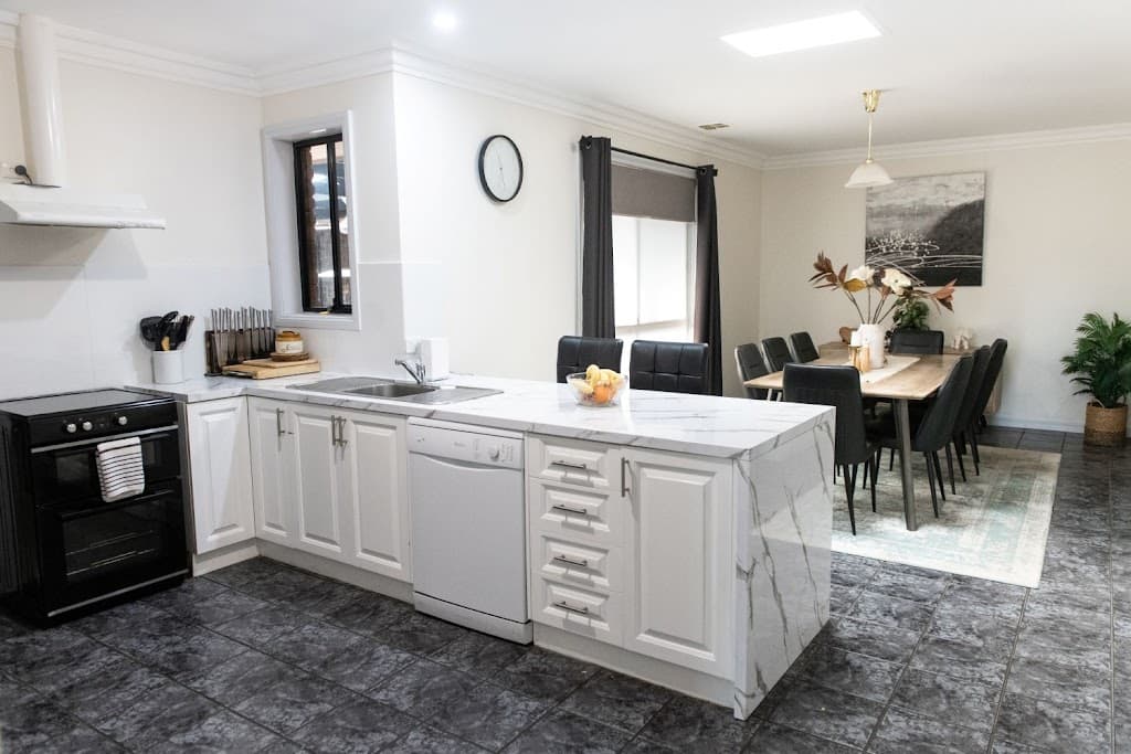 8 Hill Crescent, Mount Gambier, SA, 5290, Mount Gambier - Thumbnail 2