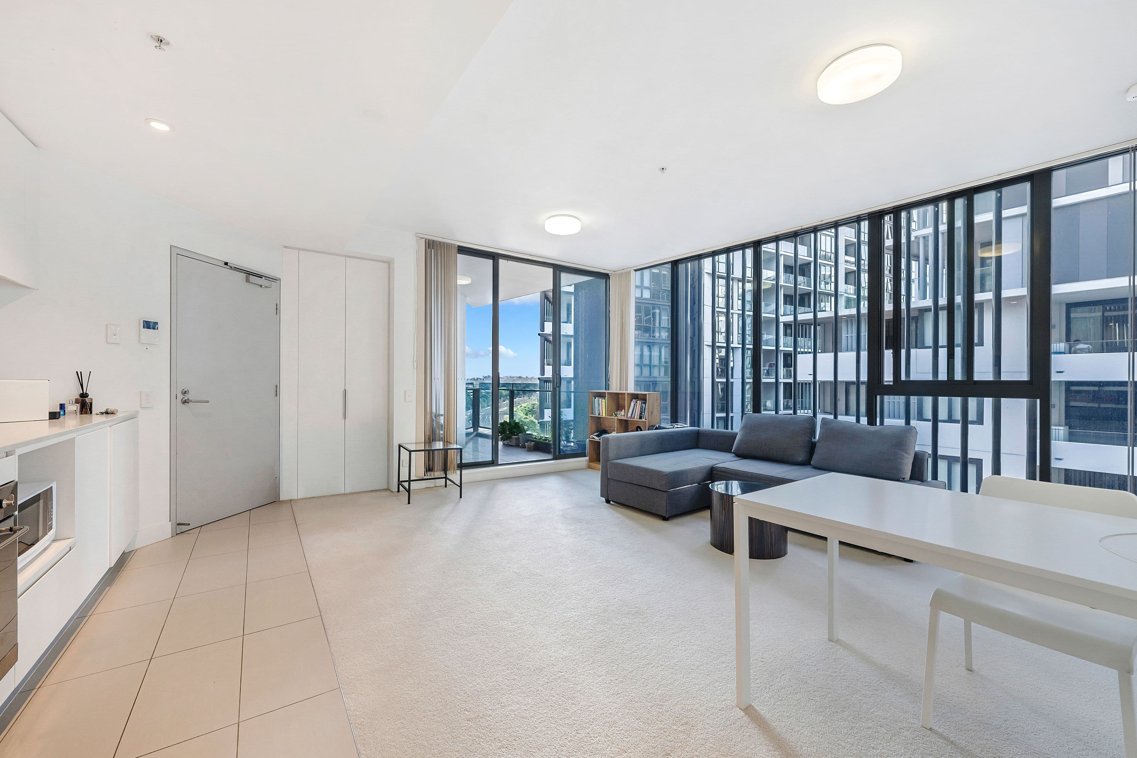 807/16 Brodie Spark Drive, Wolli Creek NSW 2205, Wolli Creek - Thumbnail 3
