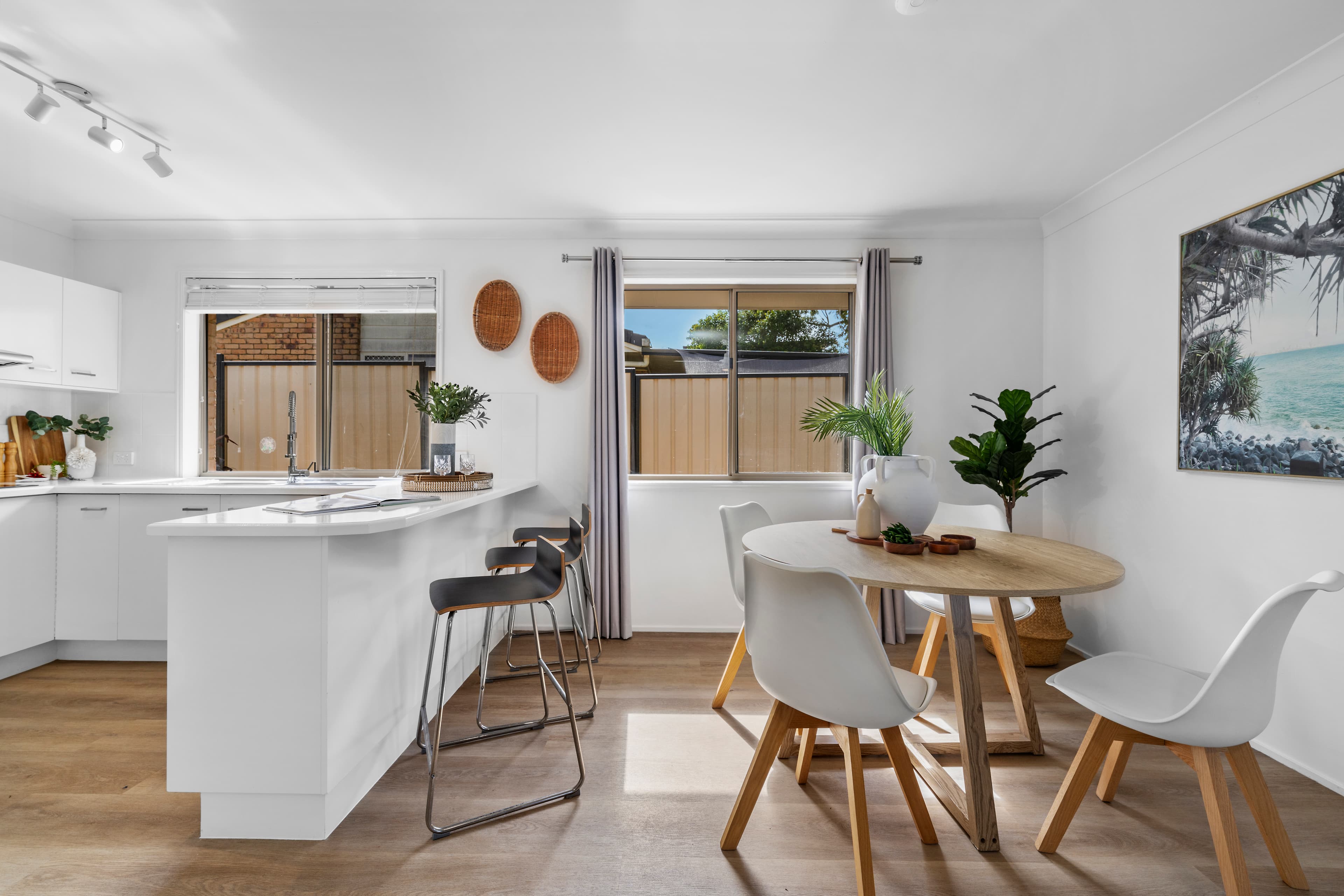1/104 Benfer Road, Victoria Point, Victoria Point - Thumbnail 2