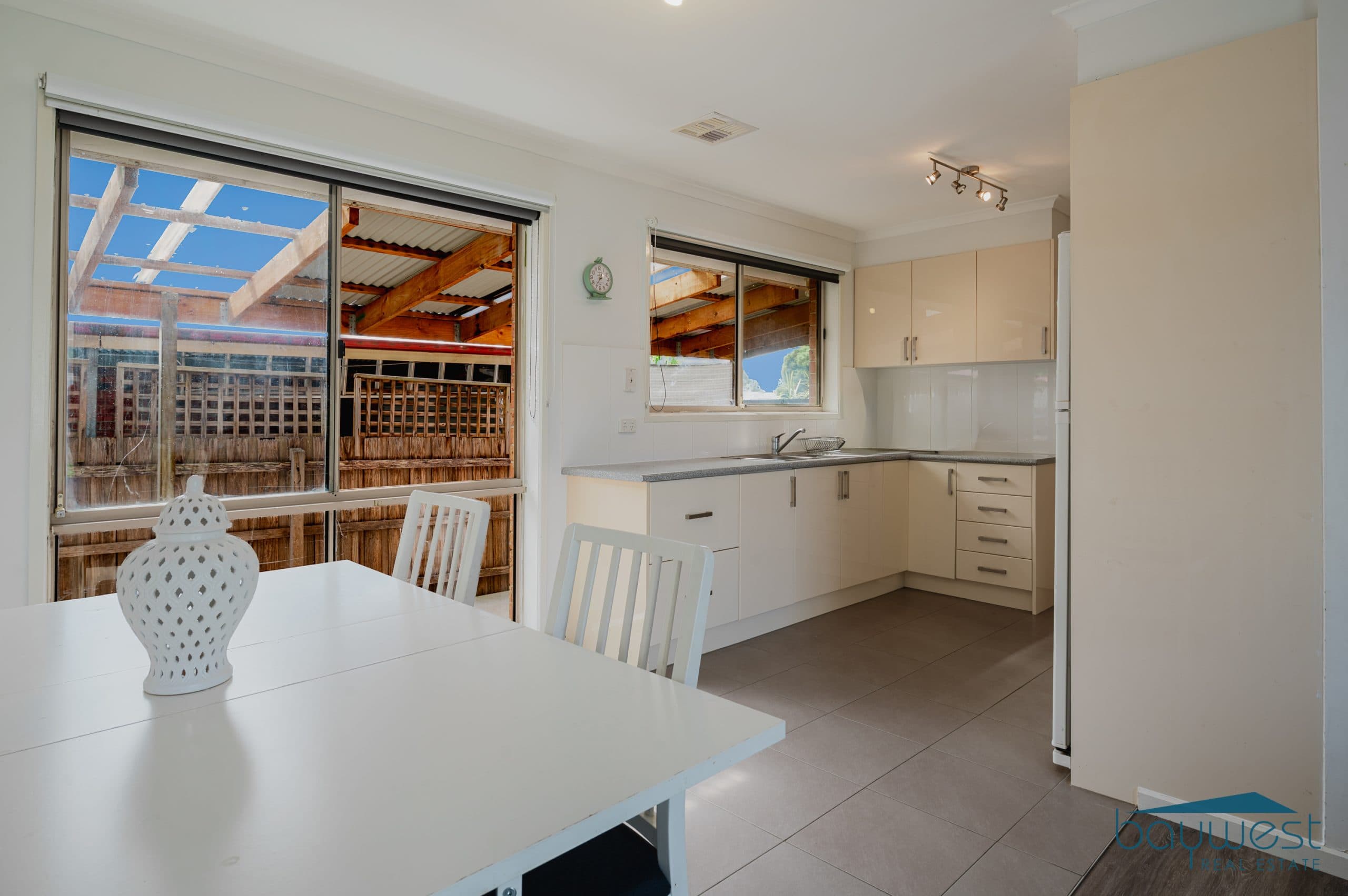 16 Michelle Drive, HASTINGS VIC 3915, Hastings - Thumbnail 4