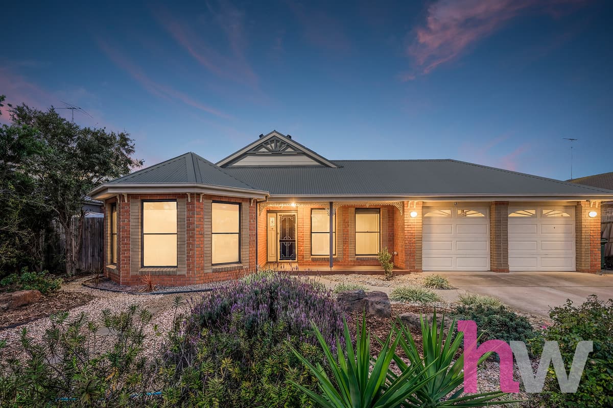 18 Newhaven Avenue, ST ALBANS PARK VIC 3219, St Albans Park - Image 1
