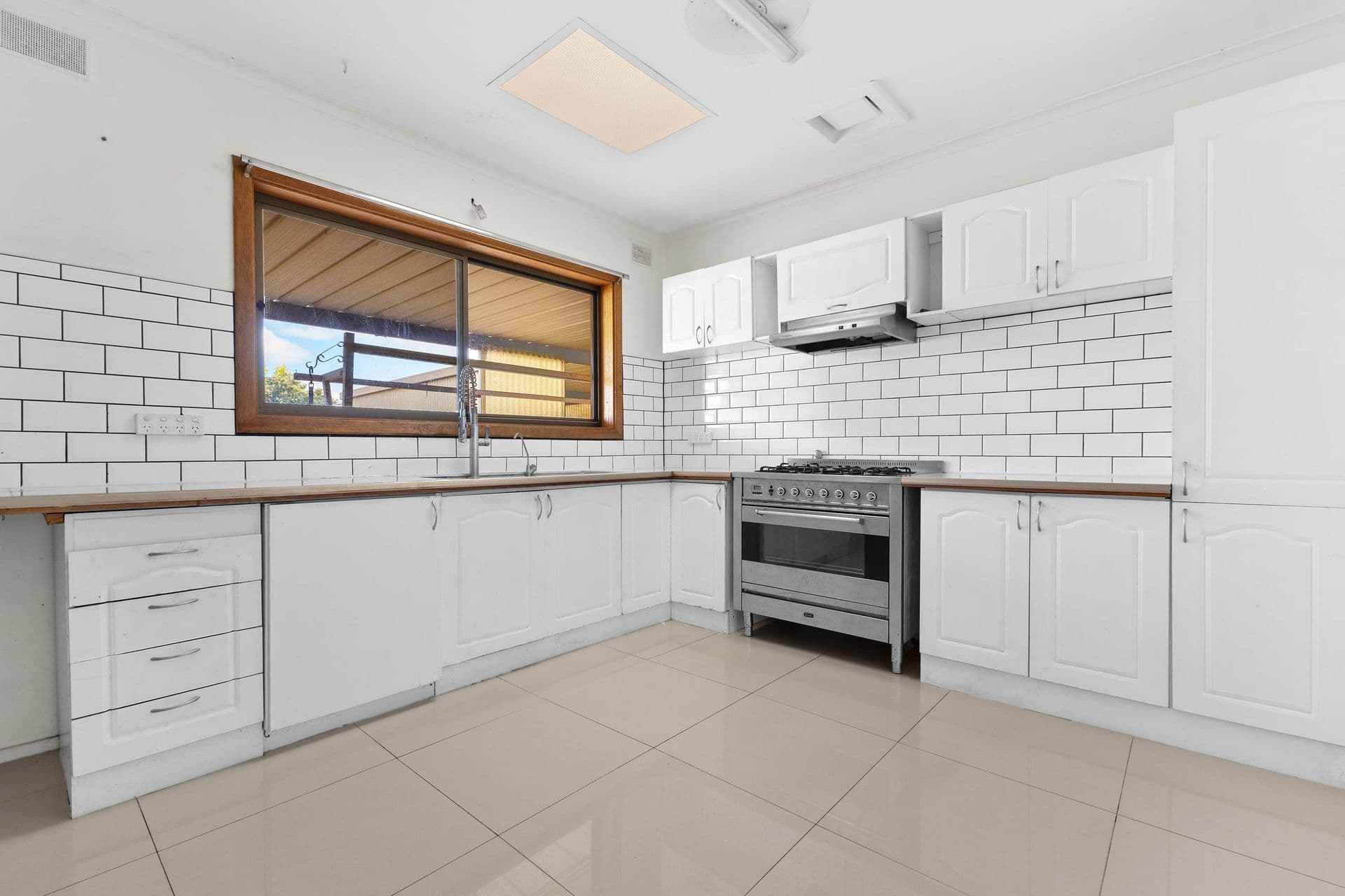 9 Grimmett Avenue, Parafield Gardens, SA, 5107, Parafield Gardens - Thumbnail 5