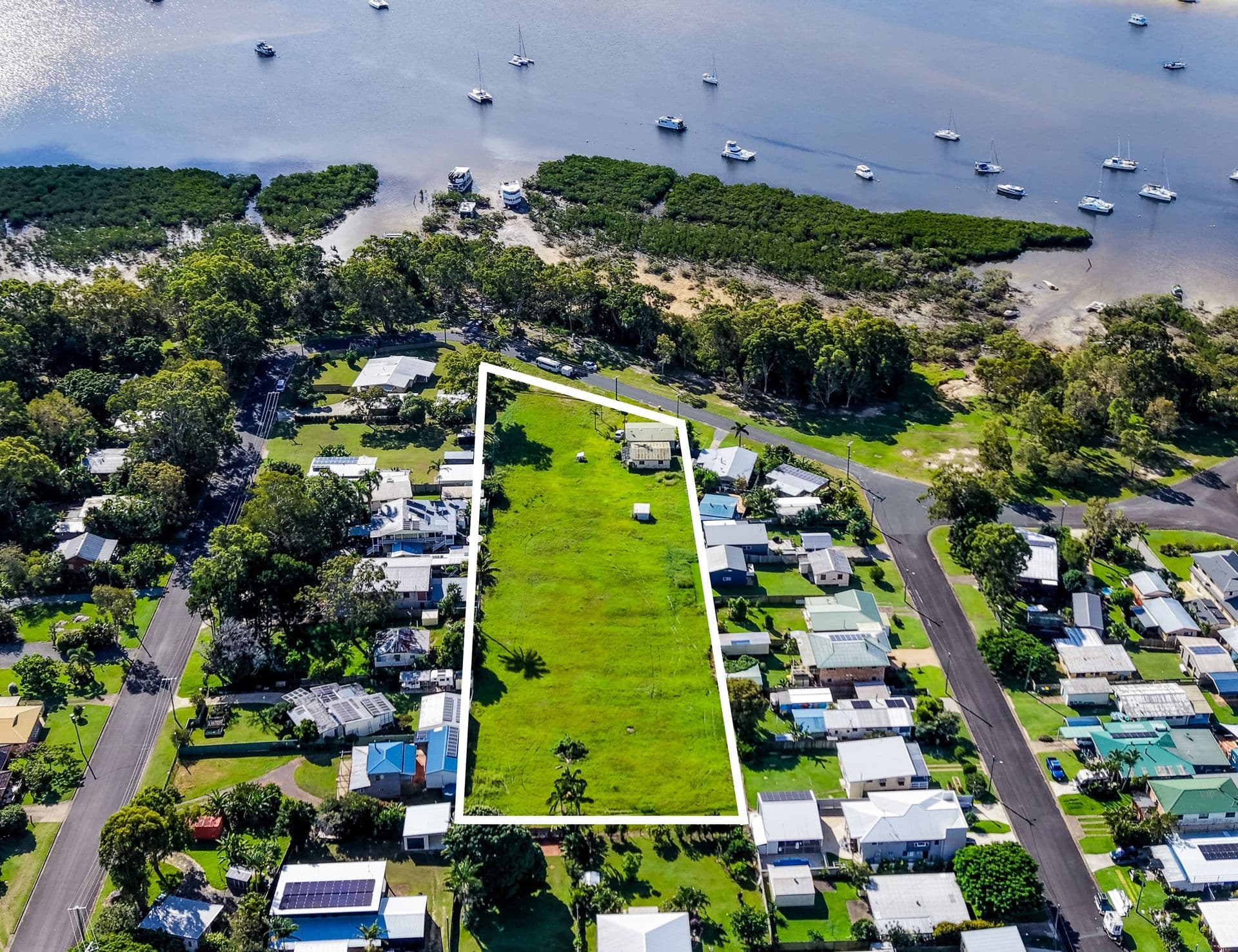 24-26 Oyster Parade, Tin Can Bay, QLD, 4580, Tin Can Bay - Thumbnail 5