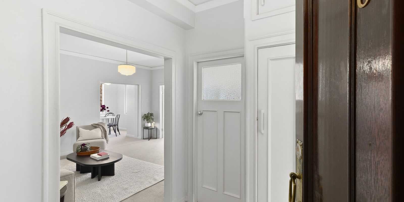 63/8 Birtley Place Elizabeth Bay, Bay - Image 1