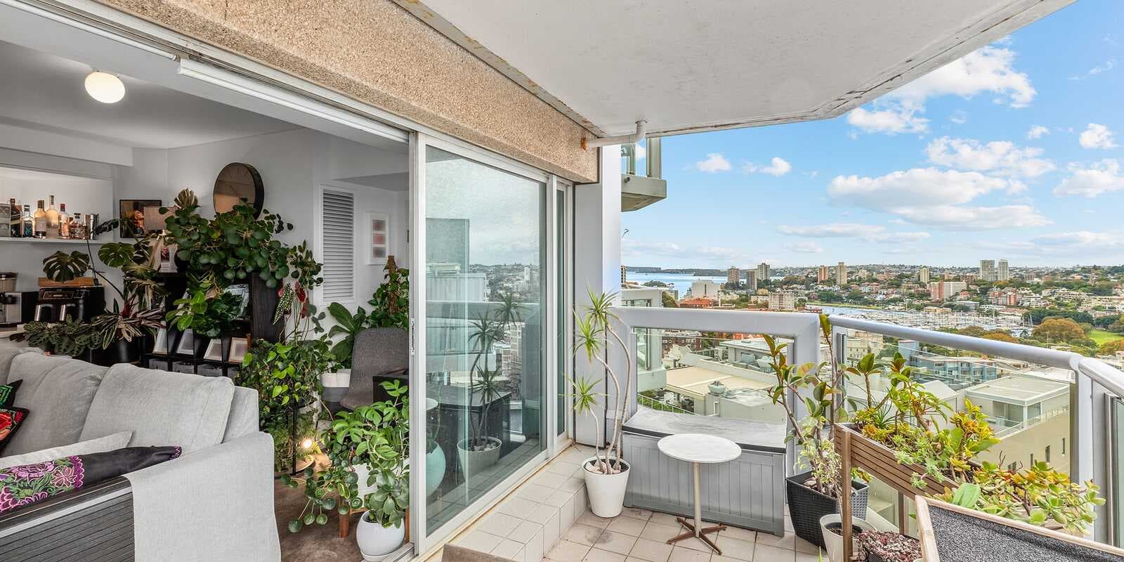 21e/82-94 Darlinghurst Road Potts Point, Point - Thumbnail 3