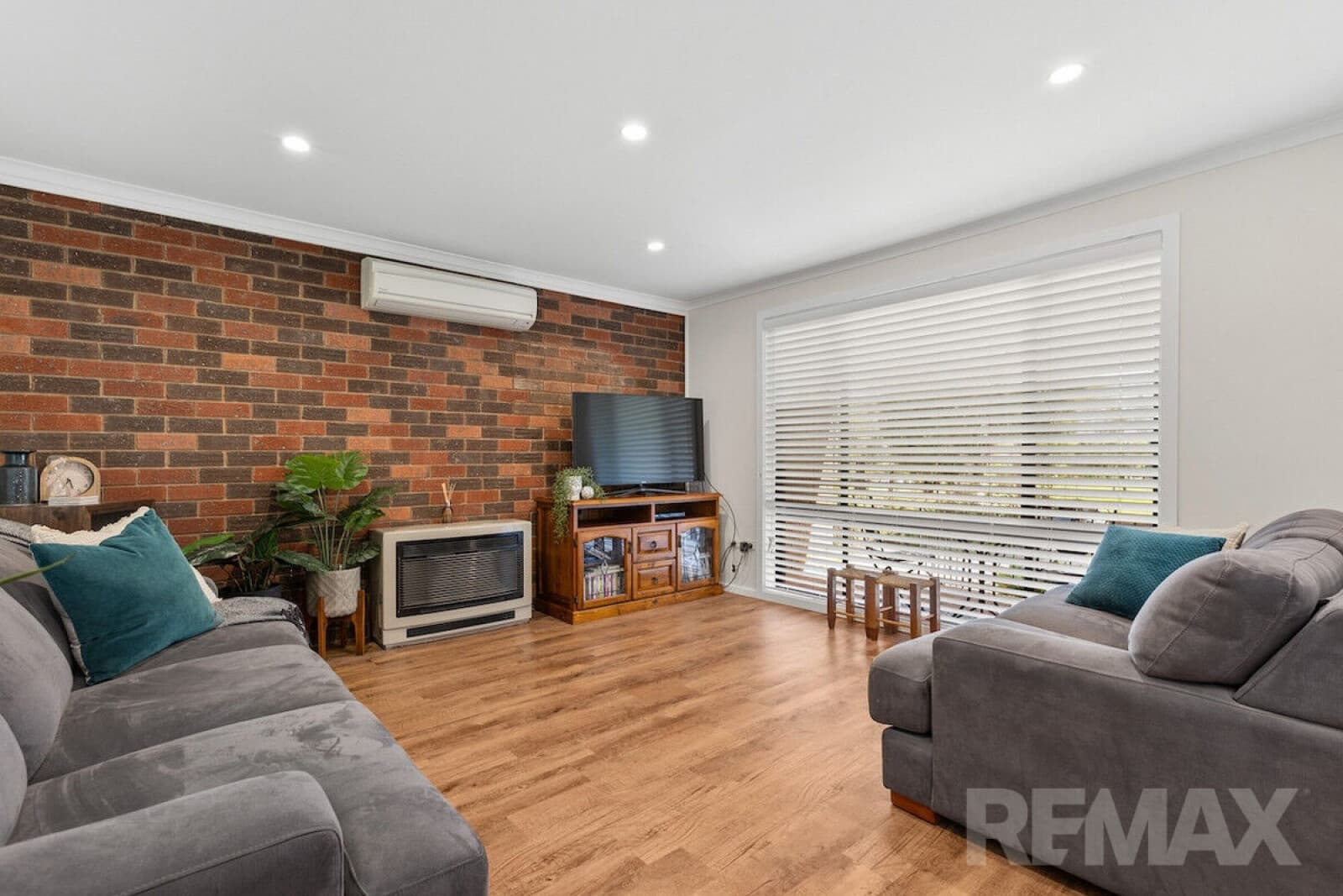 36 Cobb Street Tolland NSW 2650, Tolland - Thumbnail 3