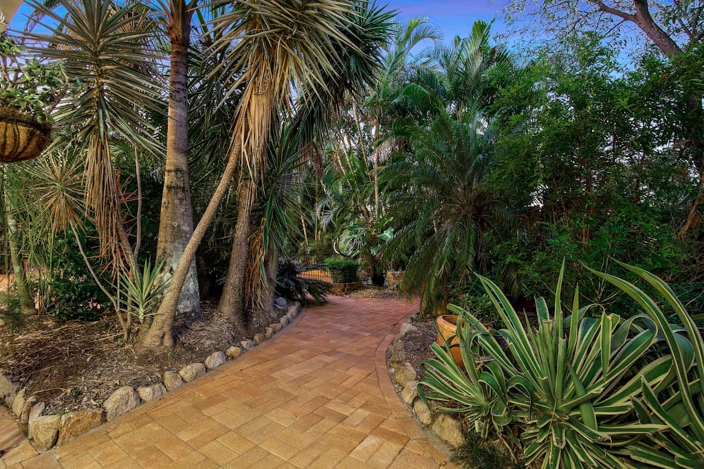 23 Allamanda Crescent, Albany Creek, QLD, 4035, Albany Creek - Thumbnail 2