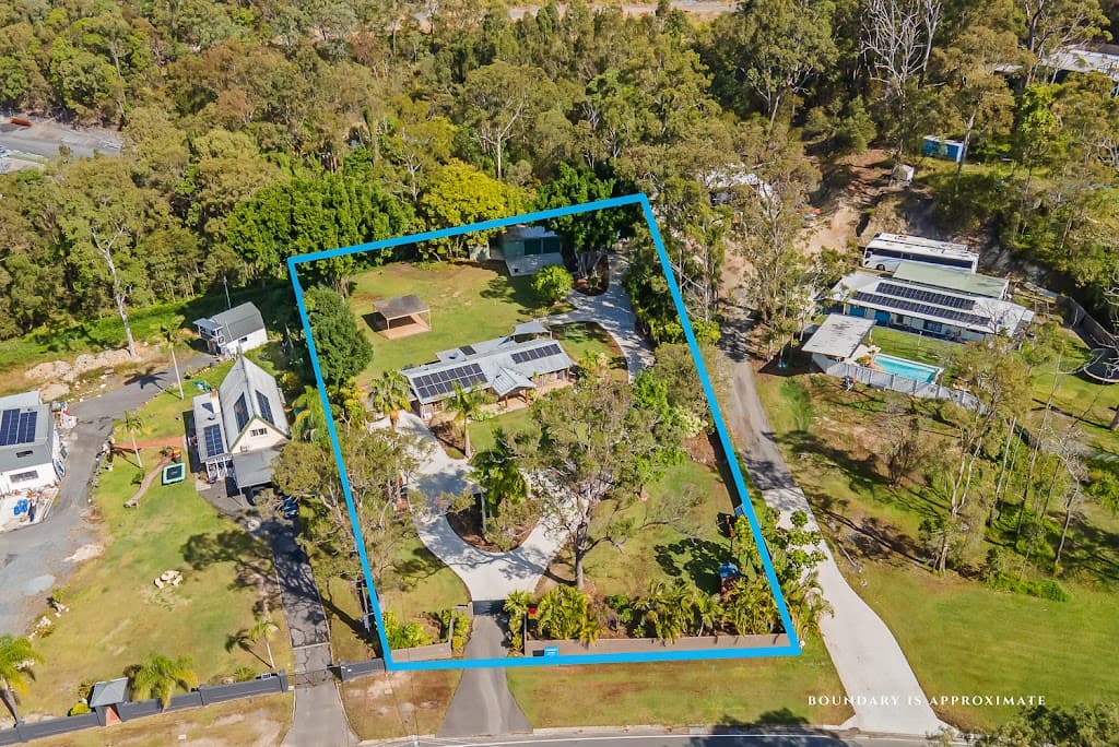 208 Banyula Drive, Gaven, QLD, 4211, Gaven - Thumbnail 3