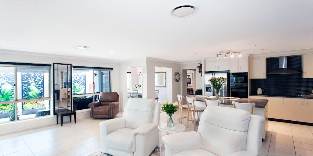 11 Highcrest Circuit, Molendinar, QLD, 4214, Molendinar - Thumbnail 3