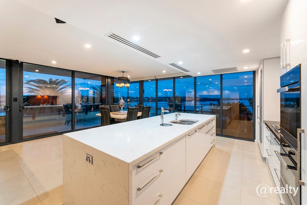 E402/70-72 Canning Beach Road, Applecross - Thumbnail 4