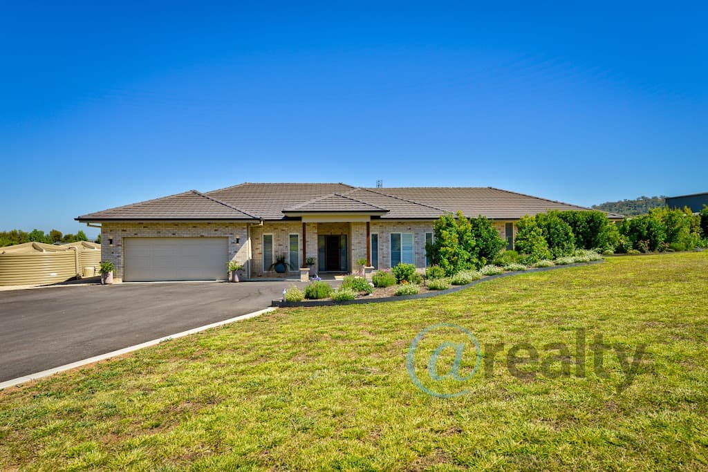 1 Carrai Cl, North Tamworth, NSW, 2340, North Tamworth - Image 1