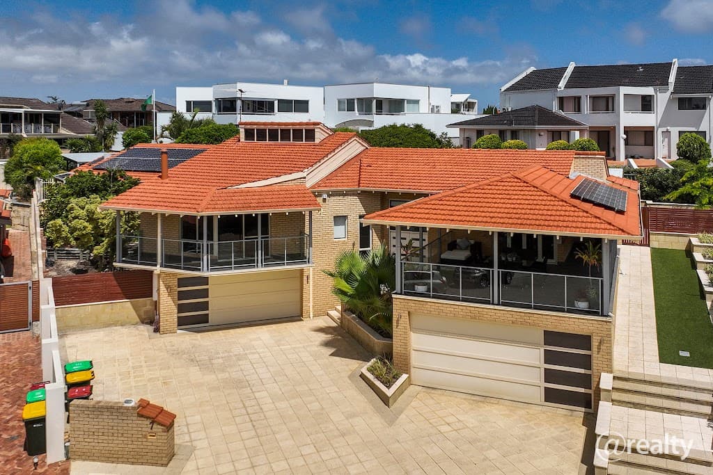 7 Cadiz Court, Sorrento, WA, 6020, Sorrento - Thumbnail 2