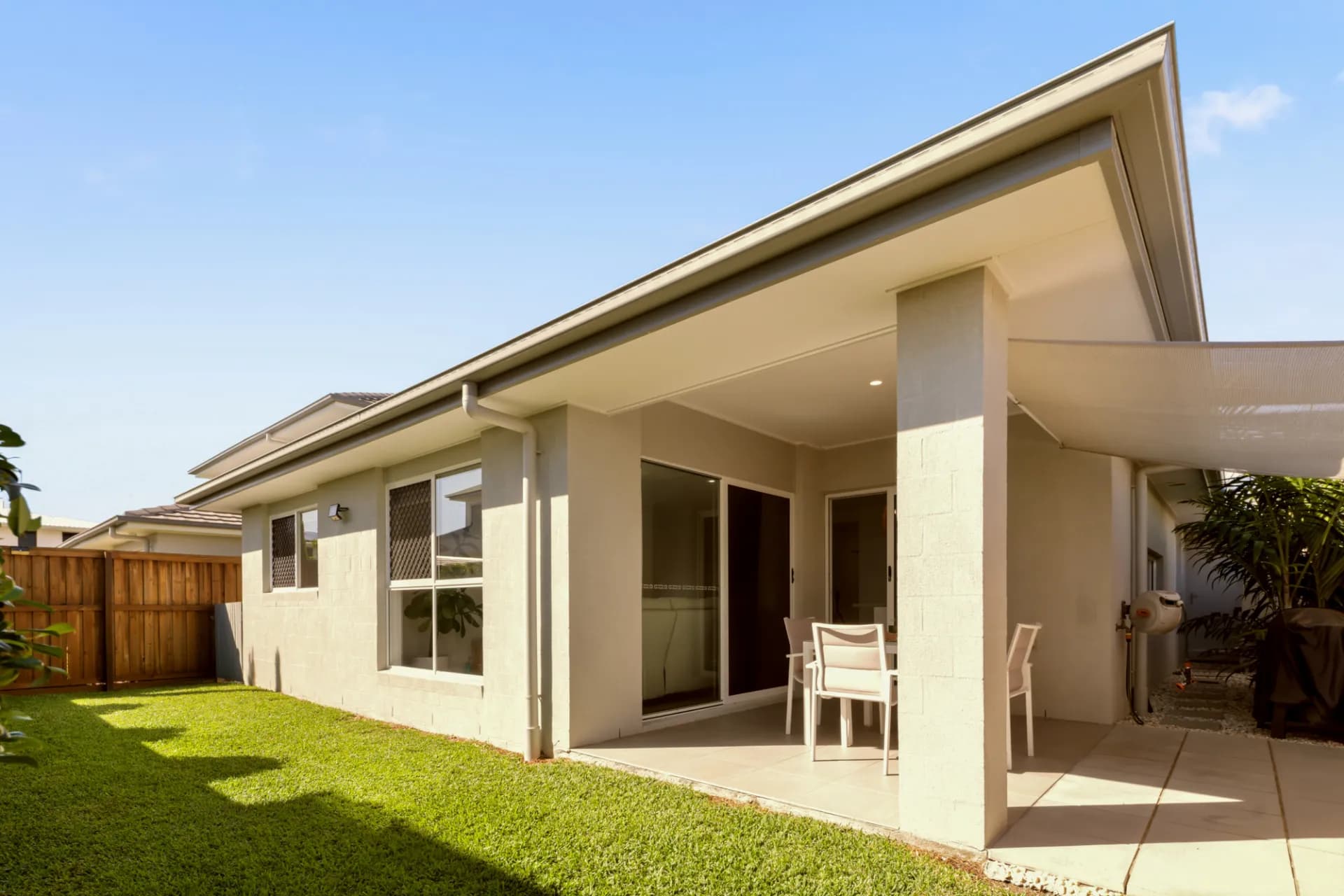 48 Lighthouse Esplanade, Newport, QLD, Newport - Thumbnail 2