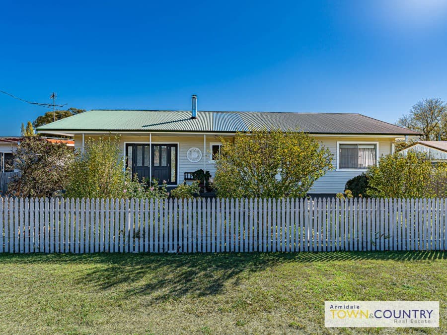5 Grafton Road, Armidale - Image 1