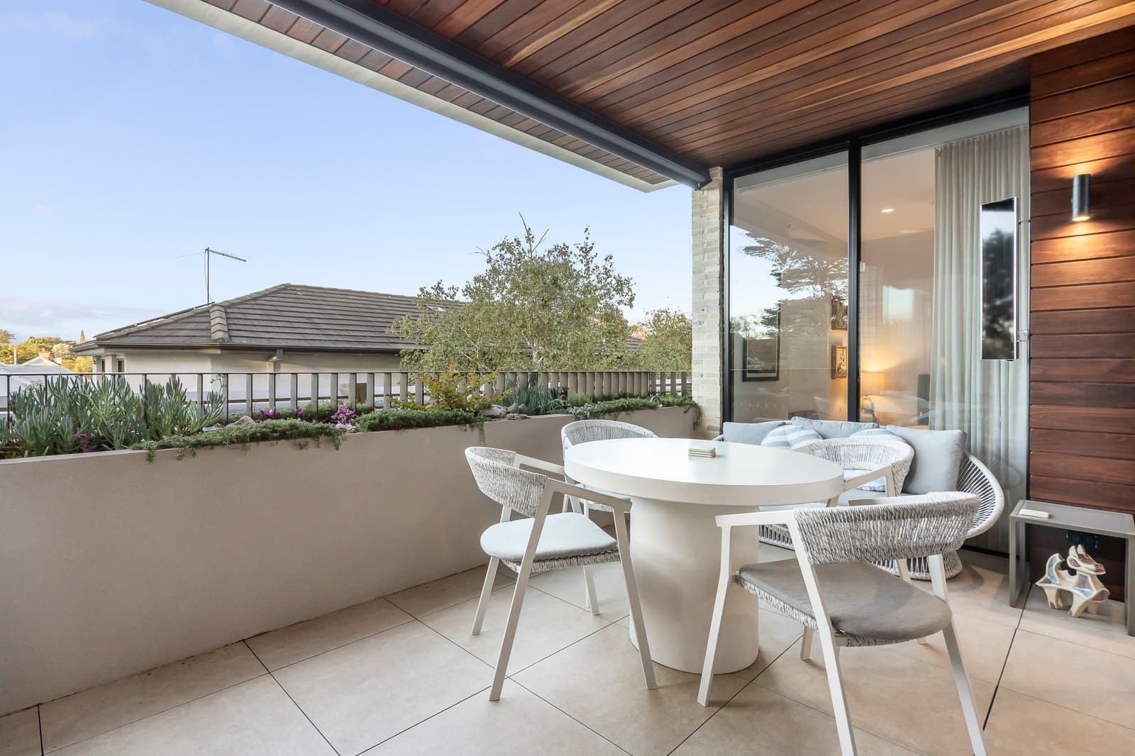 103/1B Deakin Street South, Hampton - Thumbnail 4