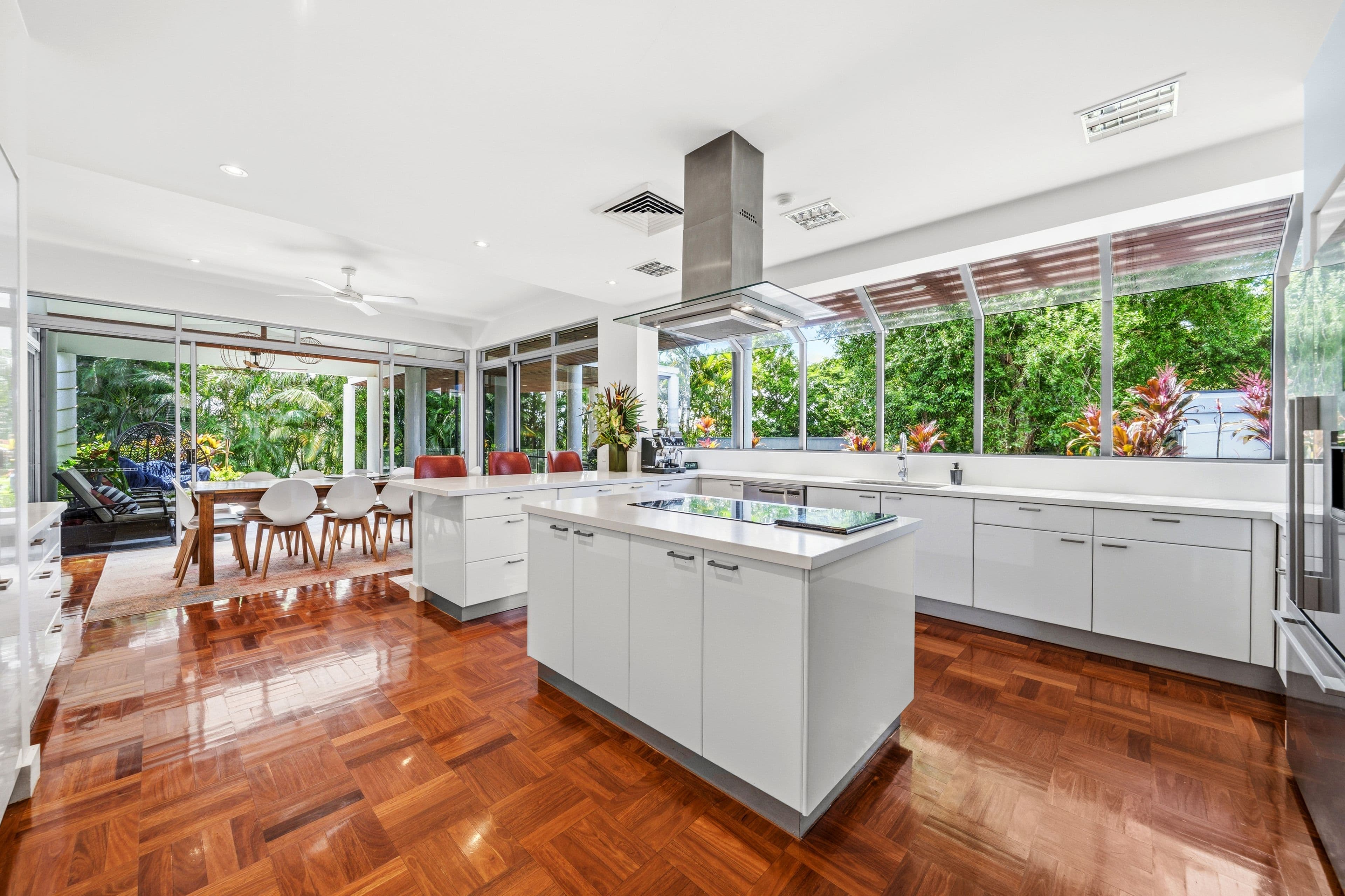 5950 Bracken Lane, Sanctuary Cove QLD 4212, Sanctuary Cove - Thumbnail 7