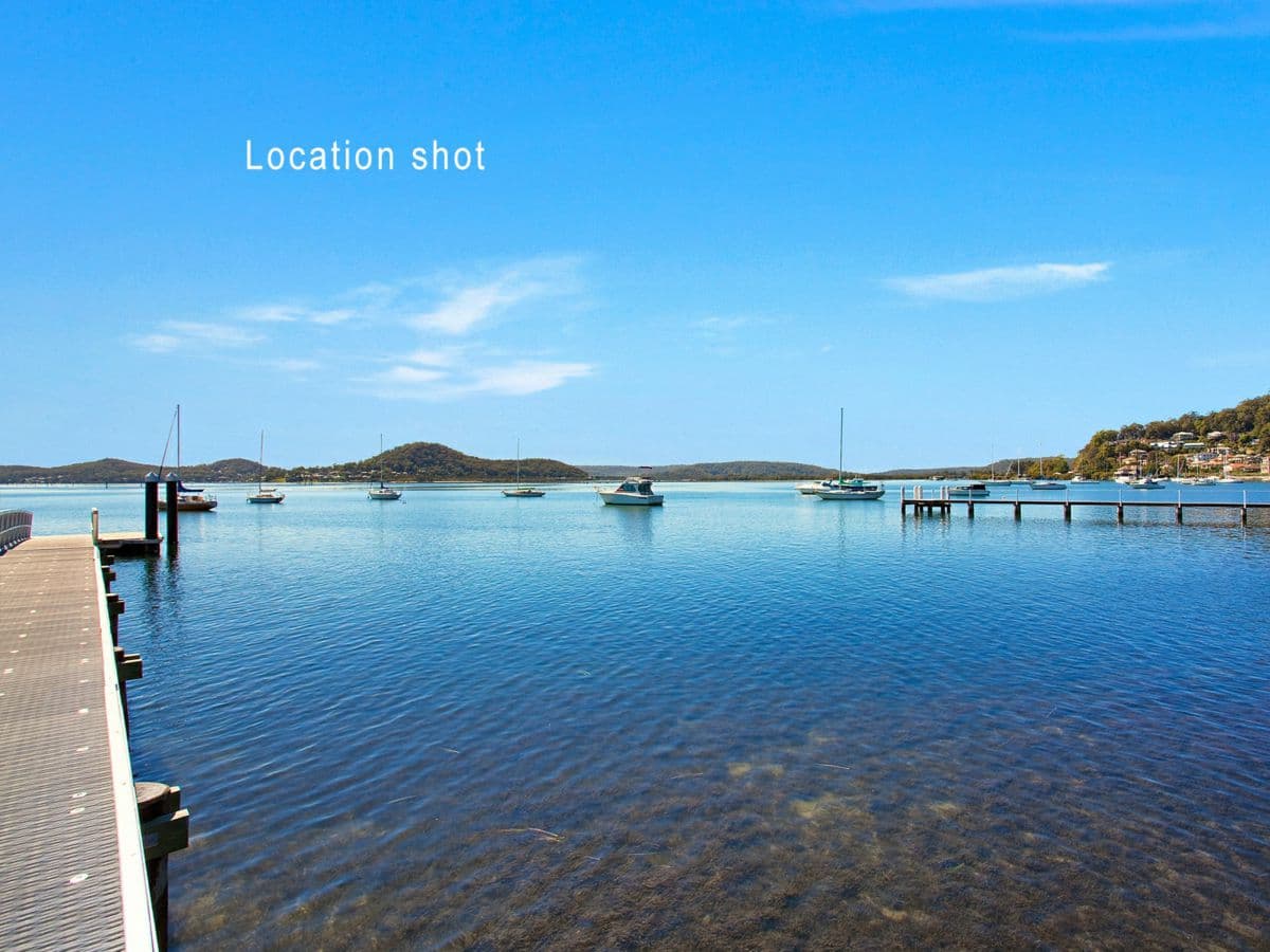2 Nioka Avenue, POINT CLARE, Point Clare - Thumbnail 2