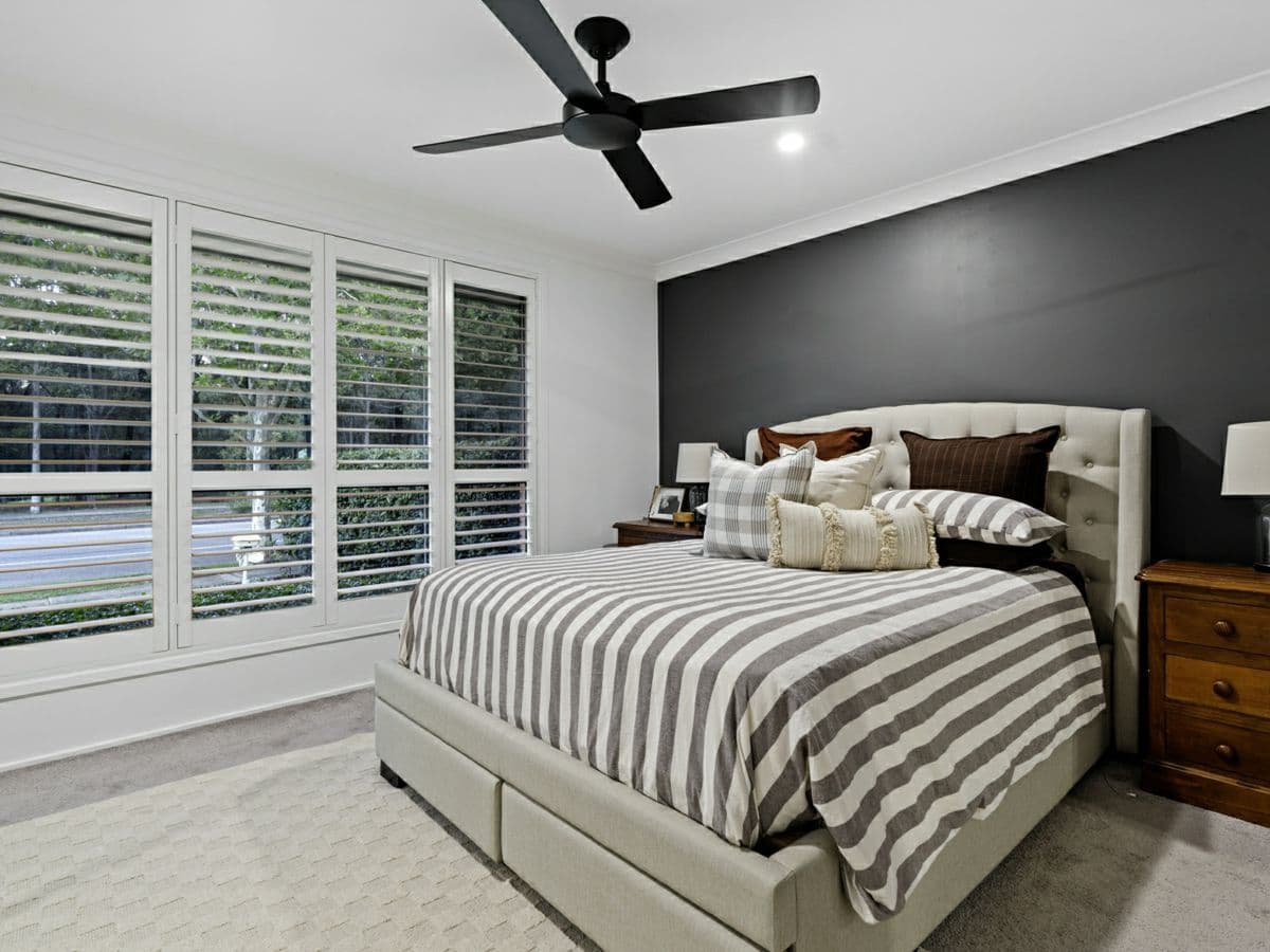6 Currans Hill Drive, CURRANS HILL, Currans Hill - Thumbnail 2