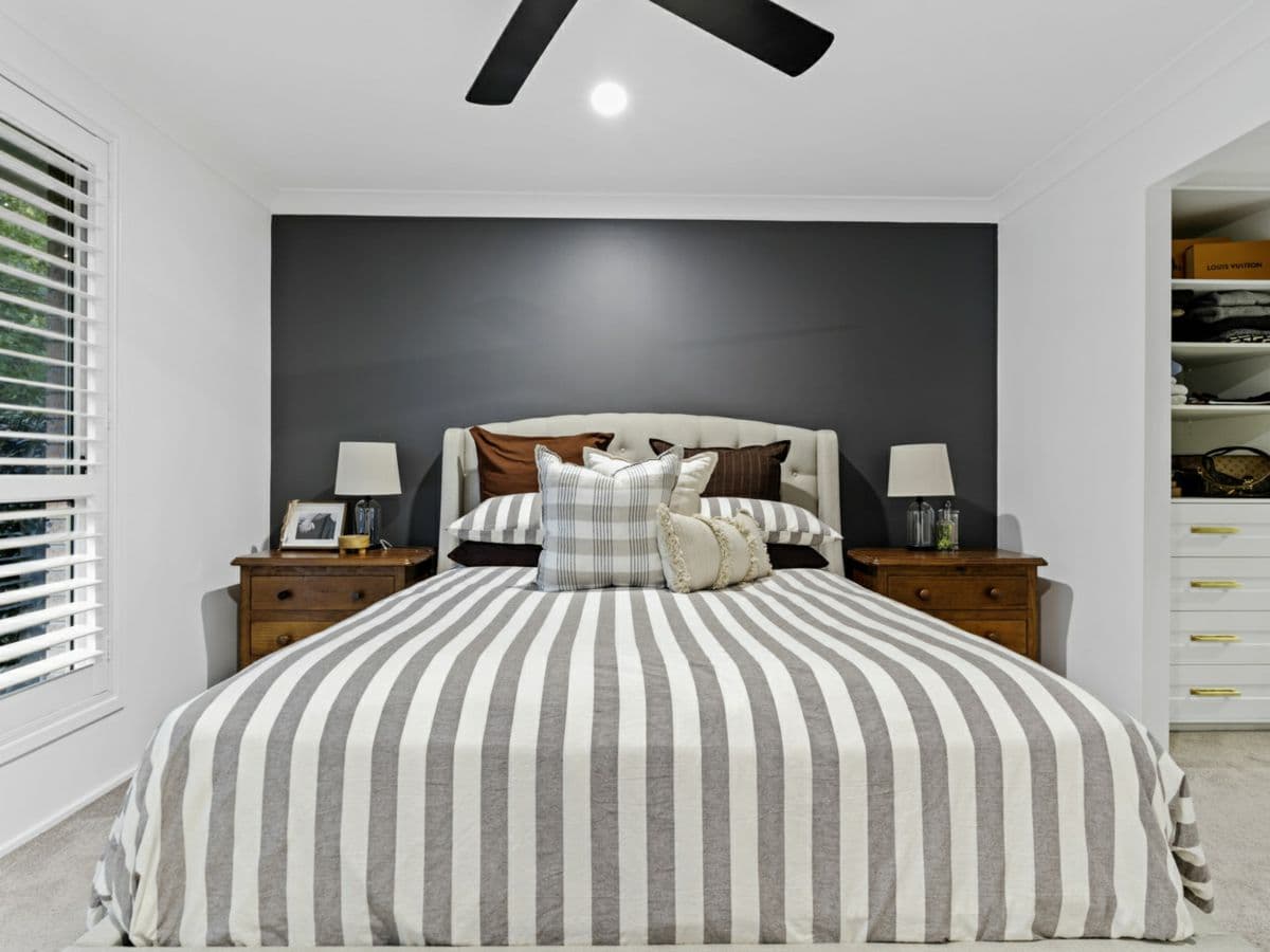 6 Currans Hill Drive, CURRANS HILL, Currans Hill - Thumbnail 3