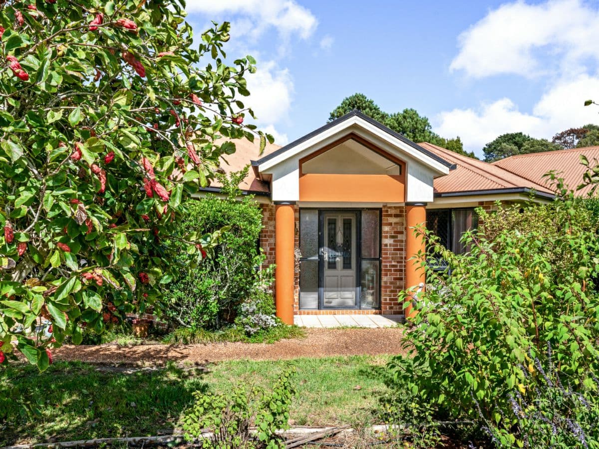 13 Bronwyn Court, HIGHFIELDS, Highfields - Image 1