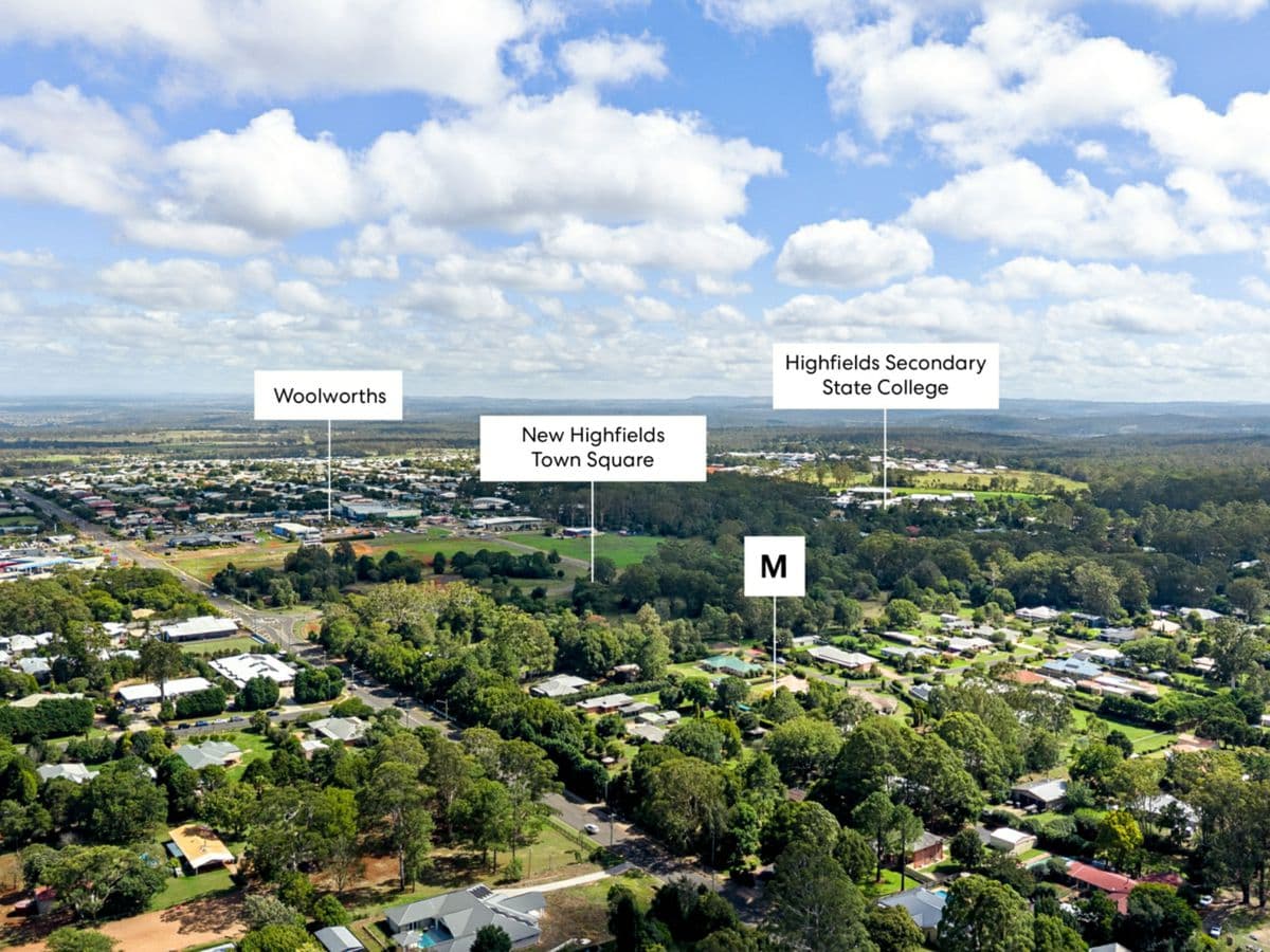 13 Bronwyn Court, HIGHFIELDS, Highfields - Thumbnail 2