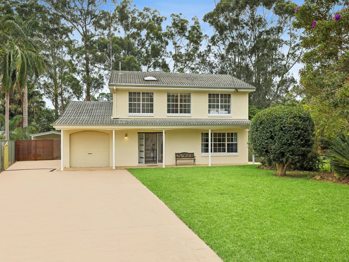 9 Della Close, NARARA, Narara - Image 1