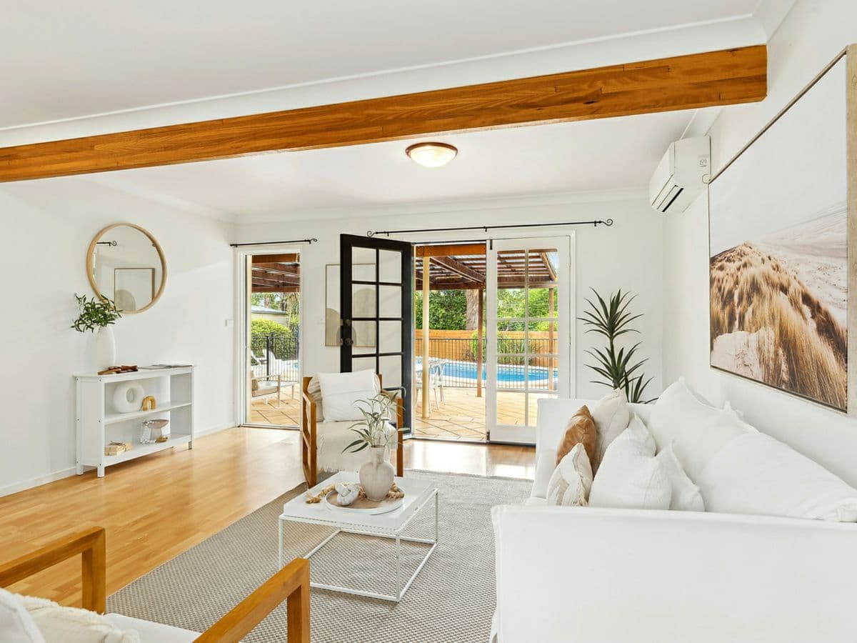 9 Della Close, NARARA, Narara - Thumbnail 2
