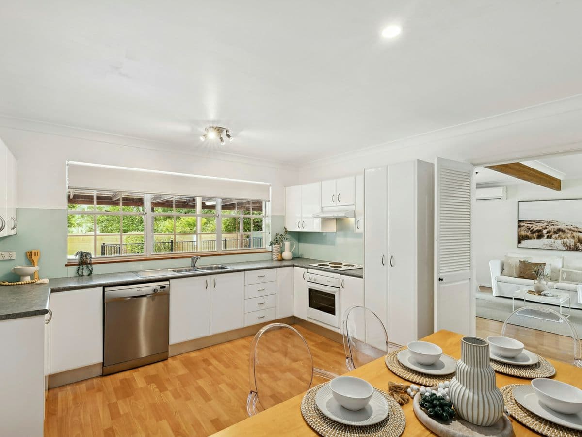 9 Della Close, NARARA, Narara - Thumbnail 3