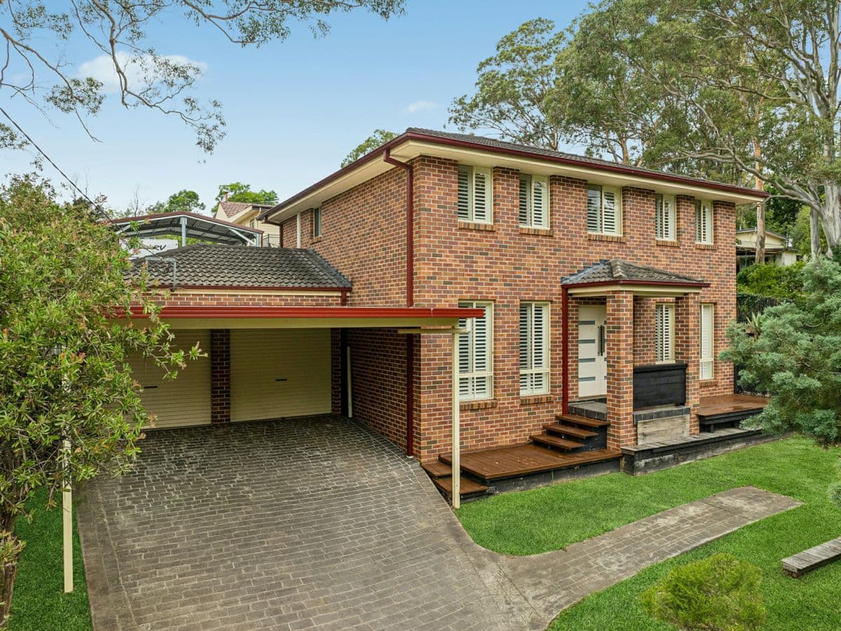 16-18 Springfield Crescent, SPRINGWOOD, Springwood - Image 1