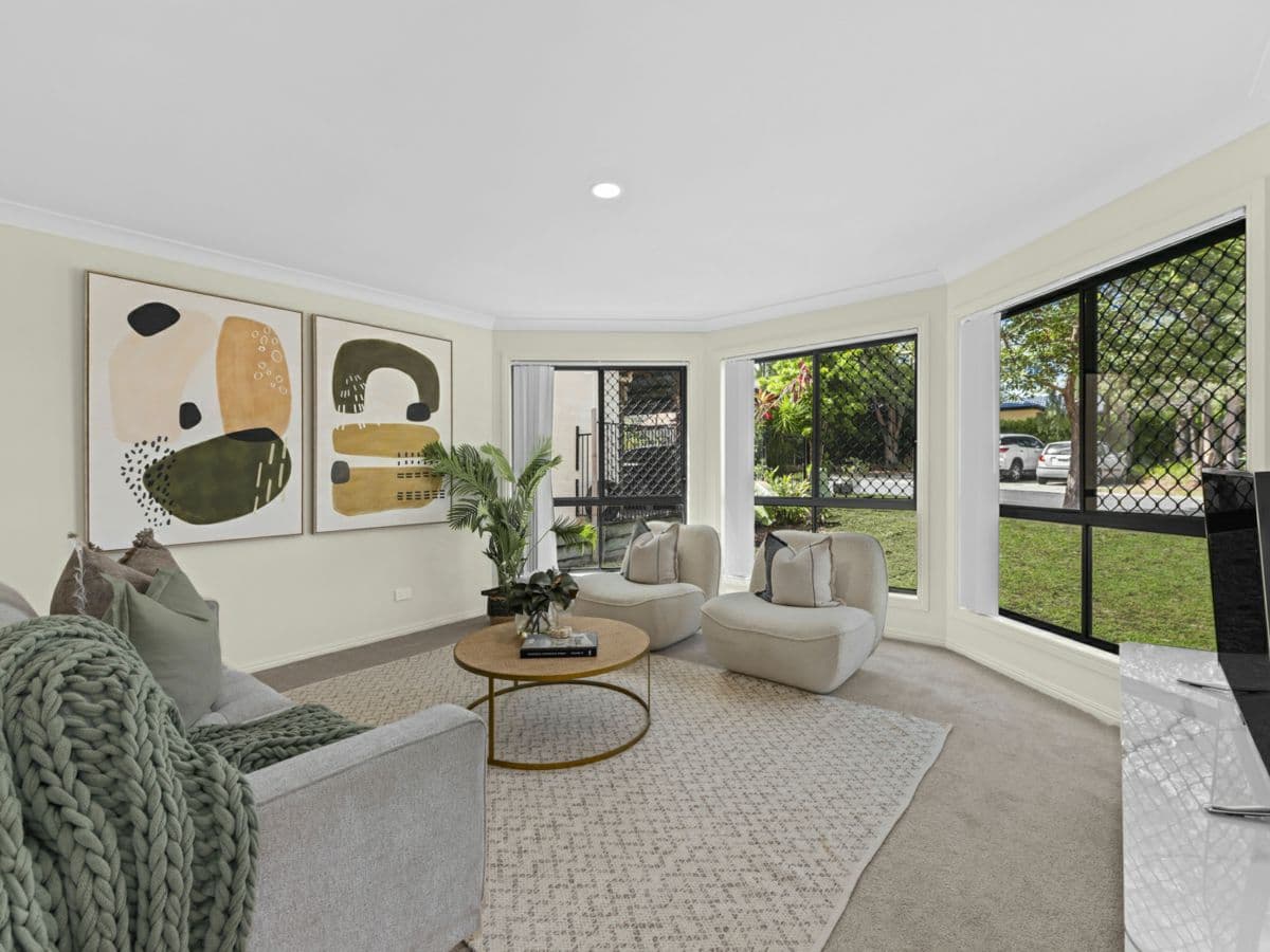32 Mapleton Crescent, FOREST LAKE, Forest Lake - Thumbnail 2