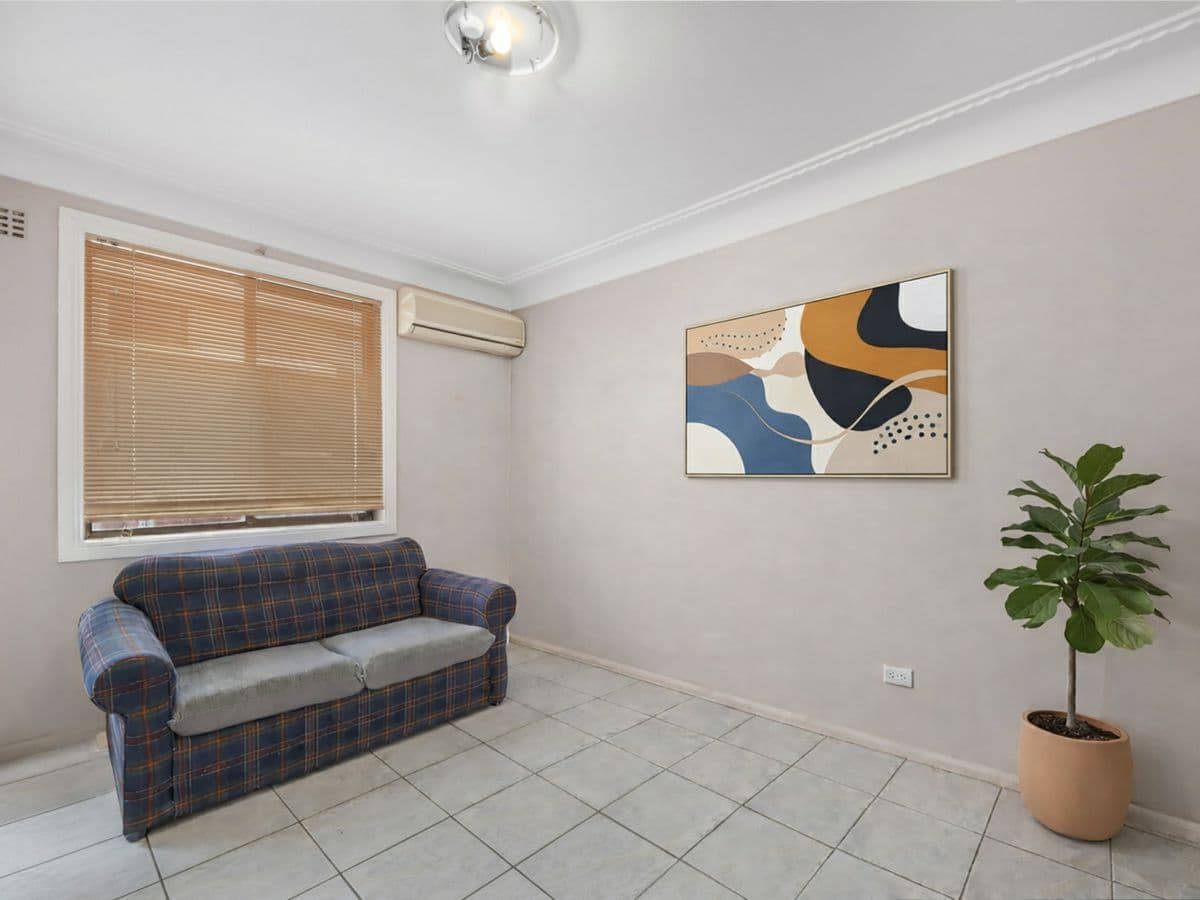 176 Hawksview Street, GUILDFORD, Guildford - Thumbnail 4