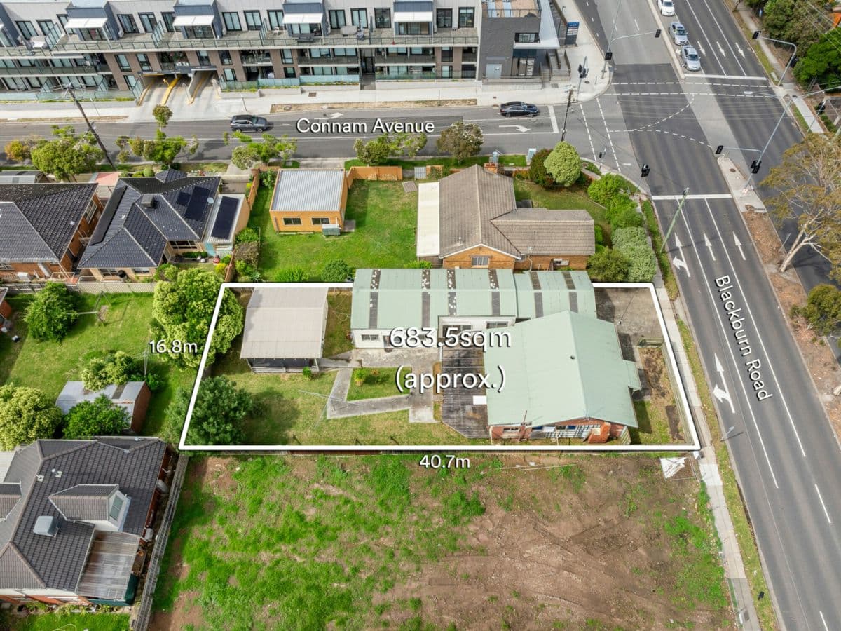 856 Blackburn Road, CLAYTON, Clayton - Thumbnail 2