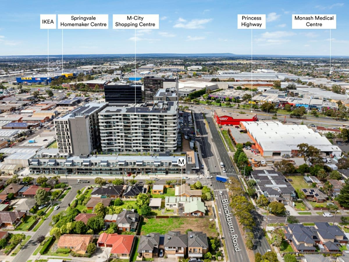 856 Blackburn Road, CLAYTON, Clayton - Thumbnail 3