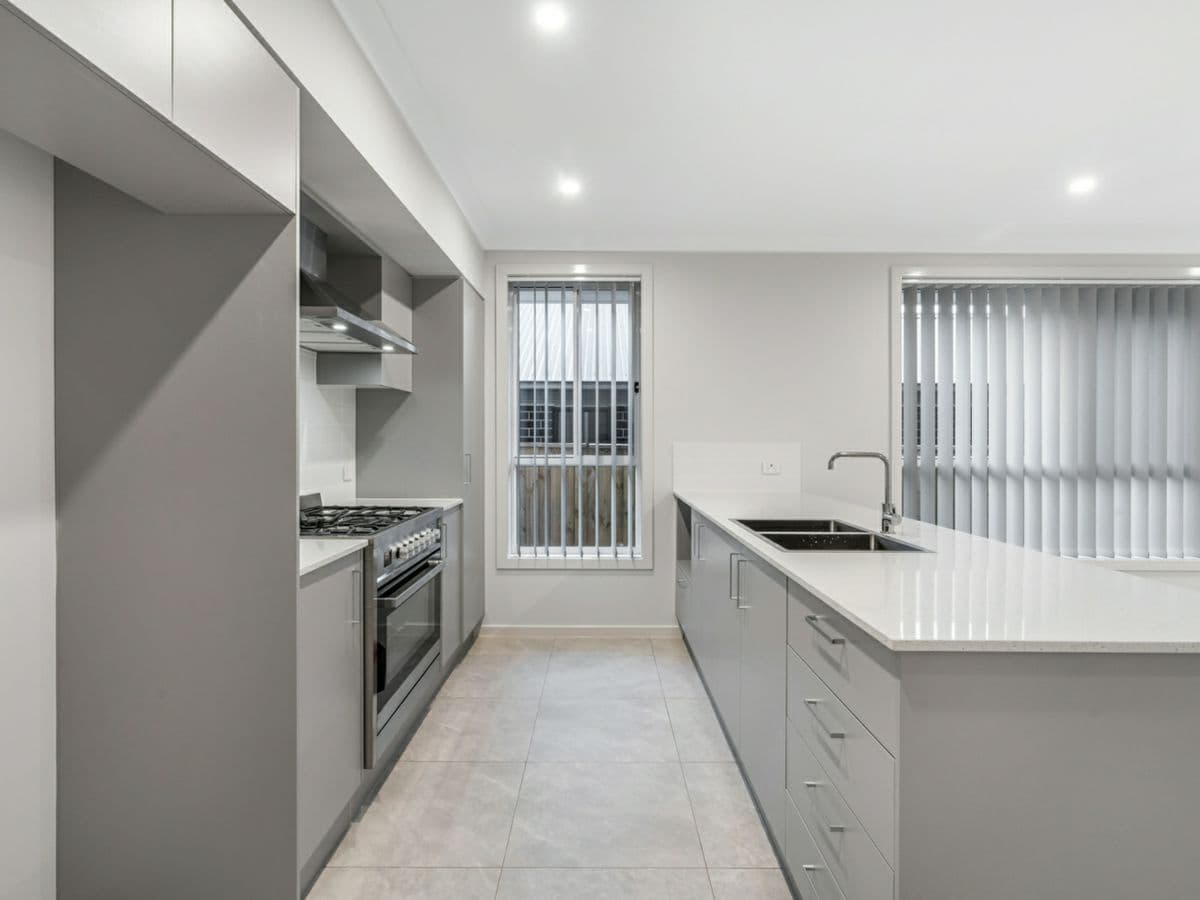 75 & 75A Brassil Avenue, CLAYMORE, Claymore - Thumbnail 5