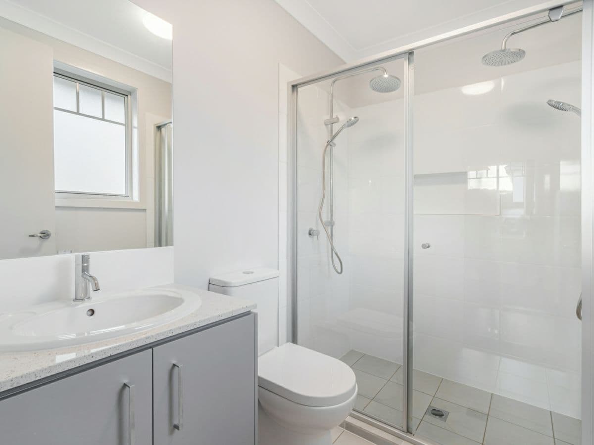 75 & 75A Brassil Avenue, CLAYMORE, Claymore - Thumbnail 7