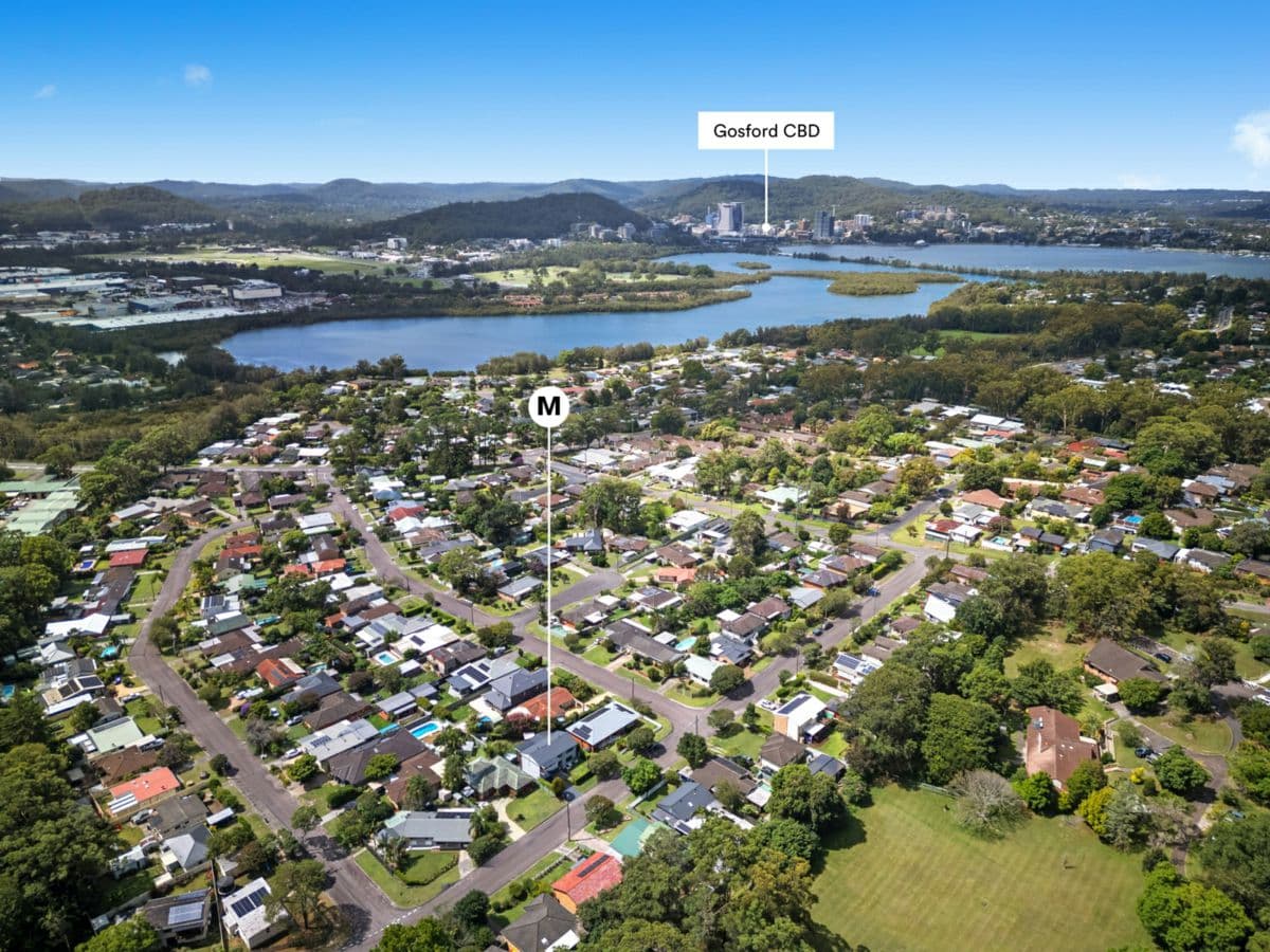 15 Priestley Parade, POINT CLARE, Point Clare - Thumbnail 8