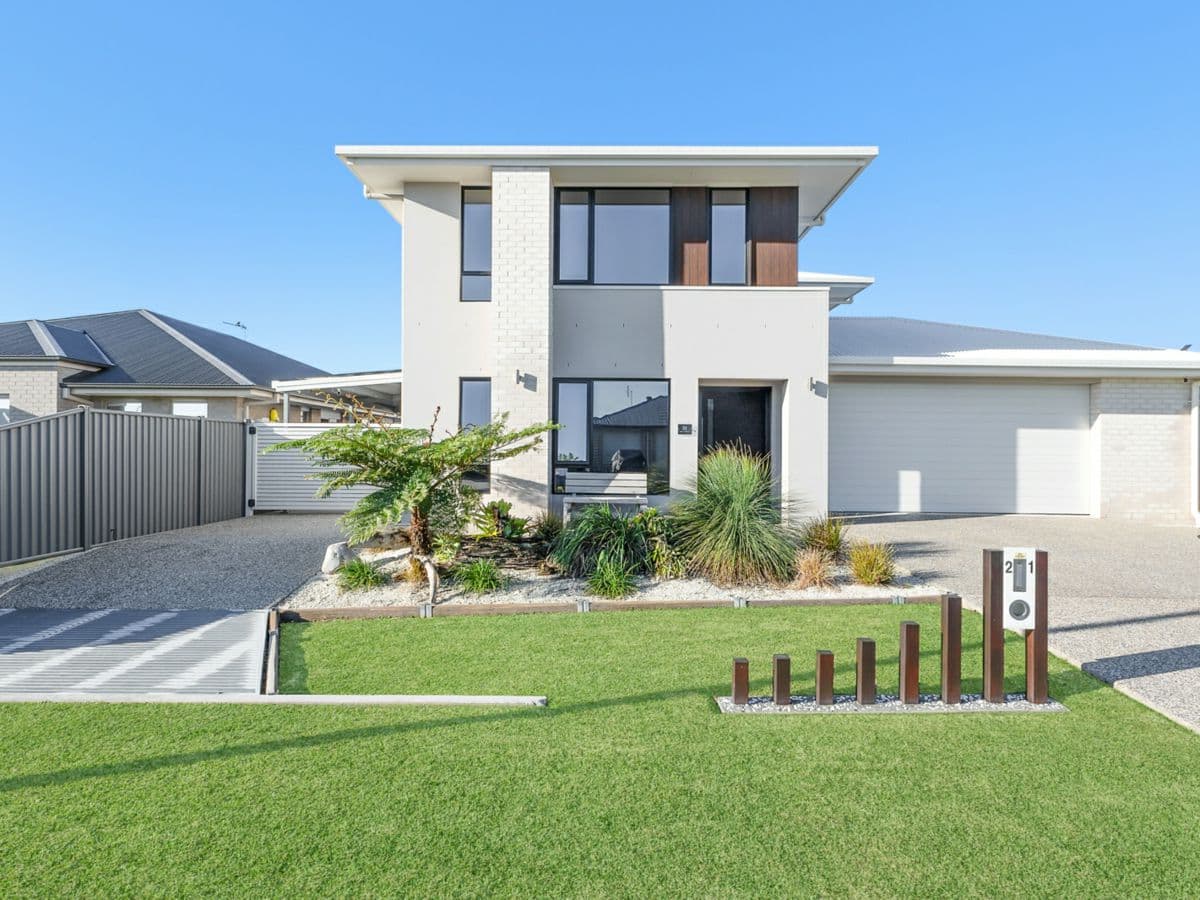 21 Leach Crescent, WEST BALLINA, West Ballina - Image 1