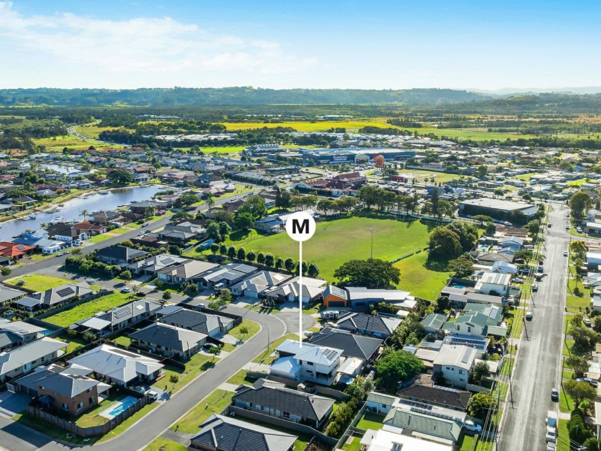 21 Leach Crescent, WEST BALLINA, West Ballina - Thumbnail 6