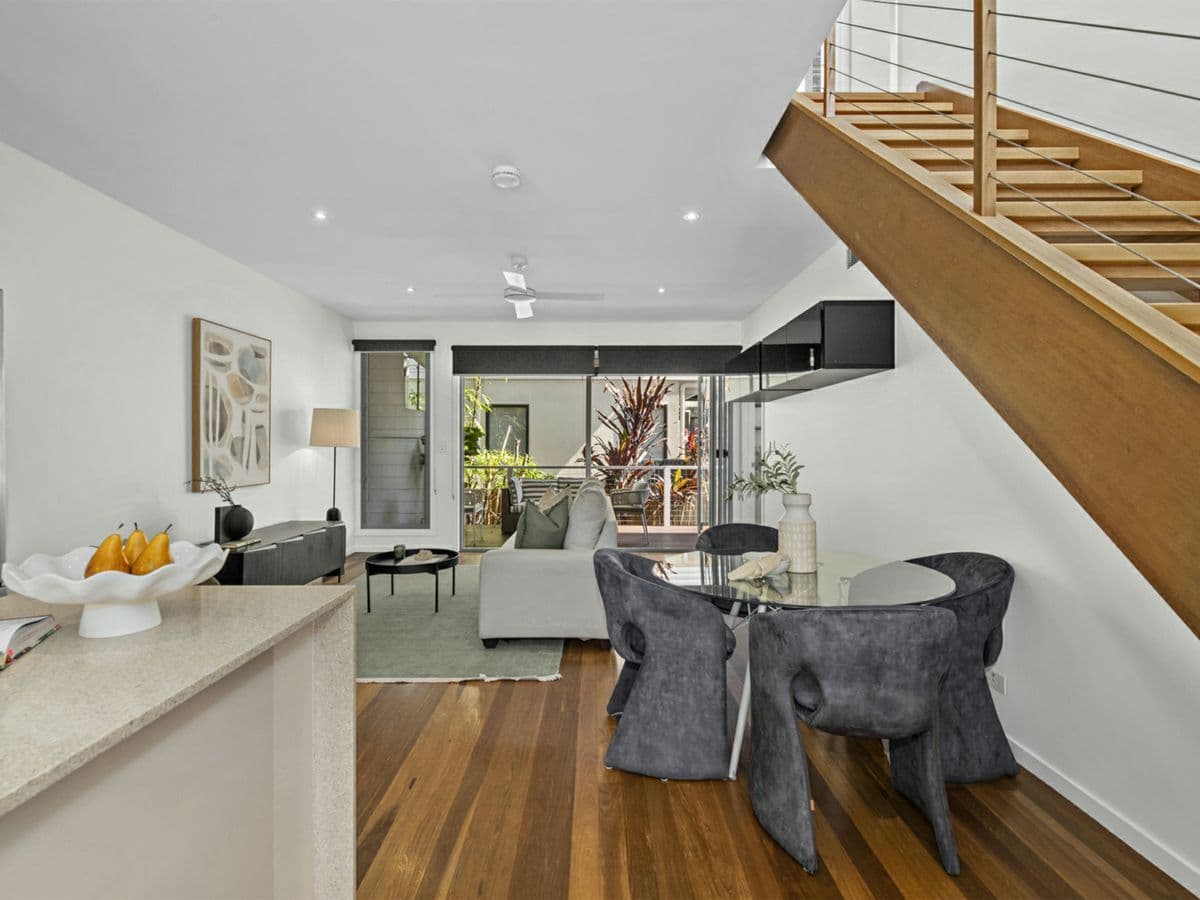 2/42 Jamieson Street, BULIMBA, Bulimba - Thumbnail 5