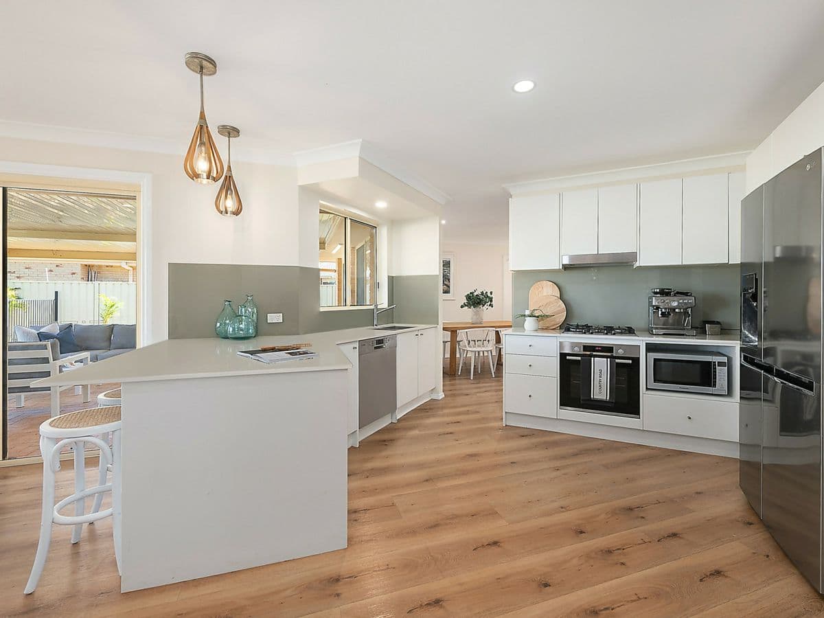 8 Clover Court, PORT MACQUARIE, Port Macquarie - Thumbnail 5