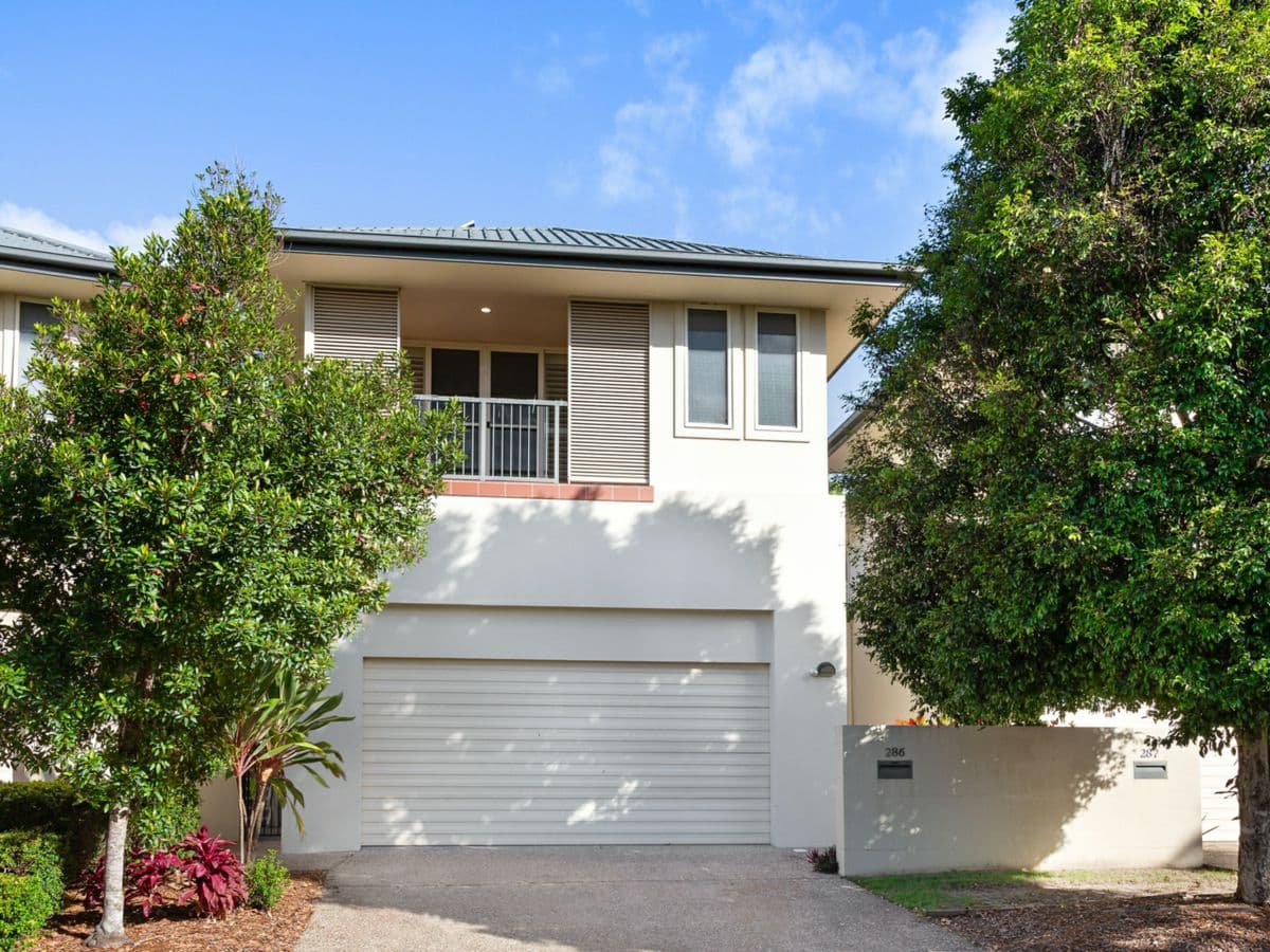 286 Easthill Drive, ROBINA, Robina - Thumbnail 2