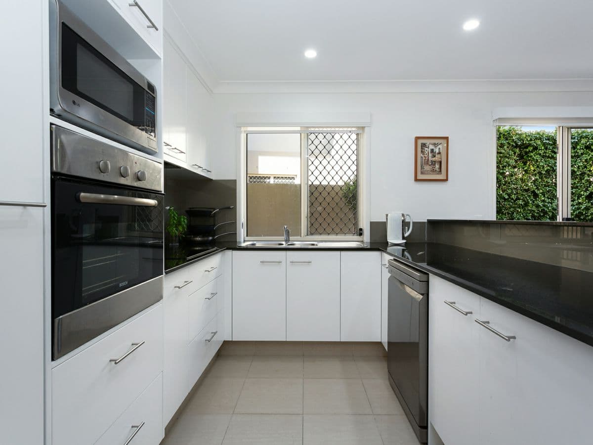 286 Easthill Drive, ROBINA, Robina - Thumbnail 3