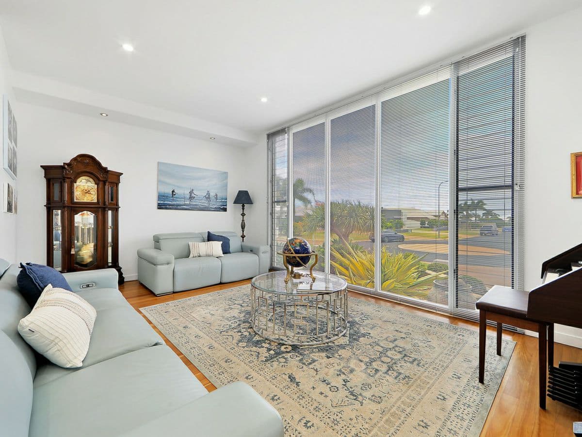 13 Hillcrest Court, BARGARA, Bargara - Thumbnail 6