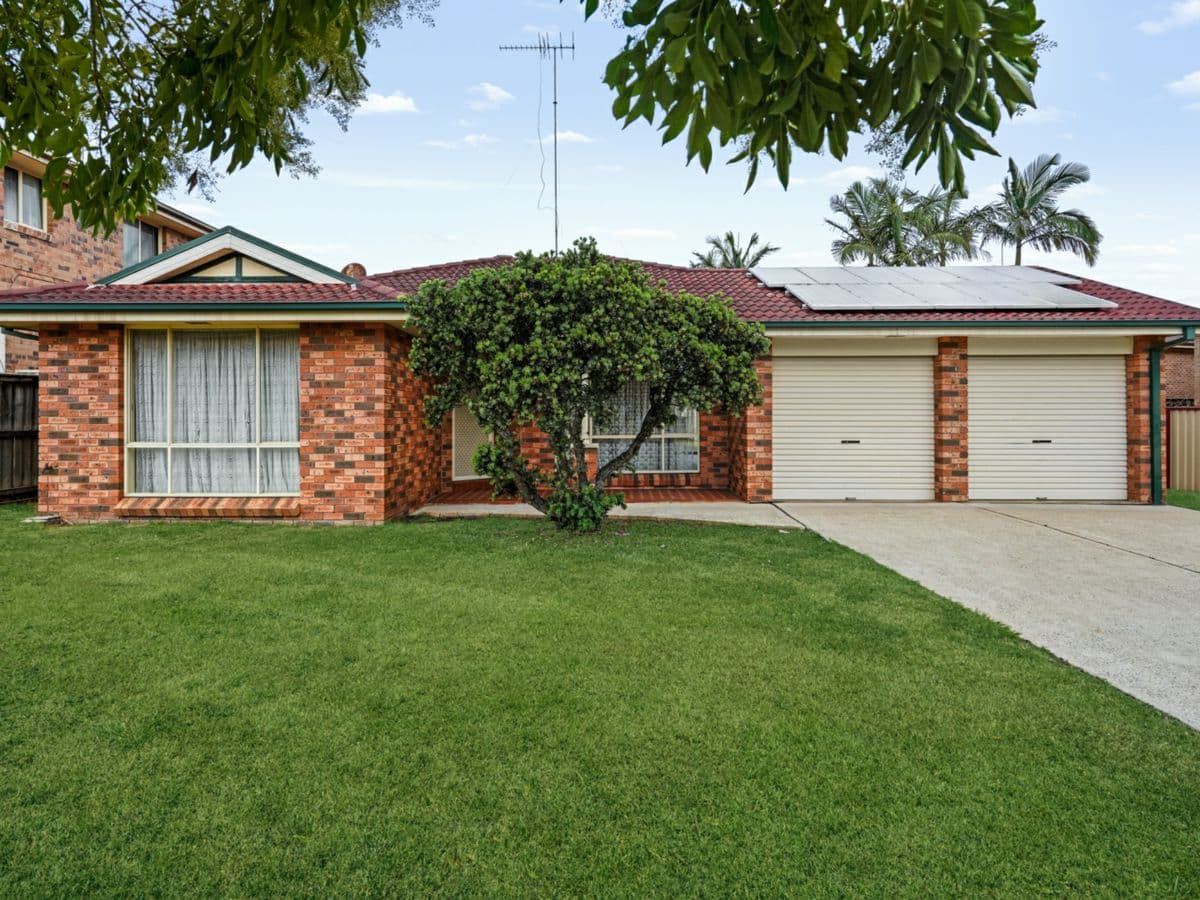 8 Bricketwood Drive, WOODCROFT, Woodcroft - Image 1